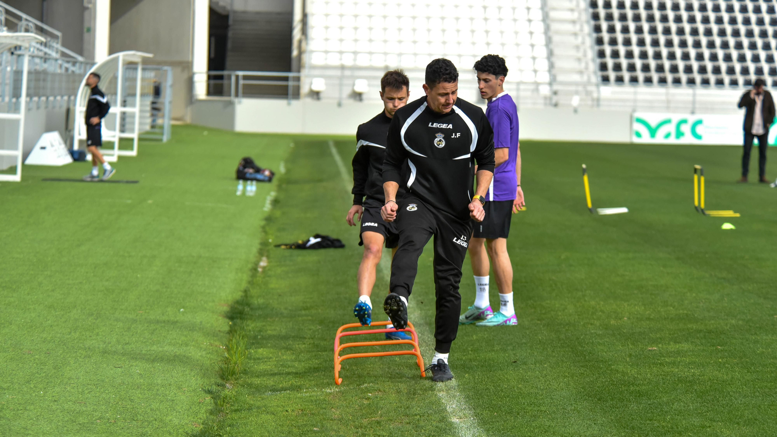 Las fotos del primer entrenamiento de Moi Parra con la Balona