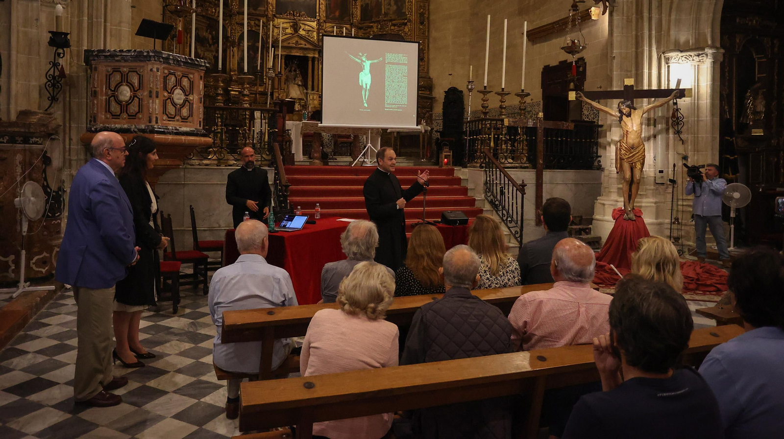 El Cristo de la Viga de San Marcos ya está restaurado