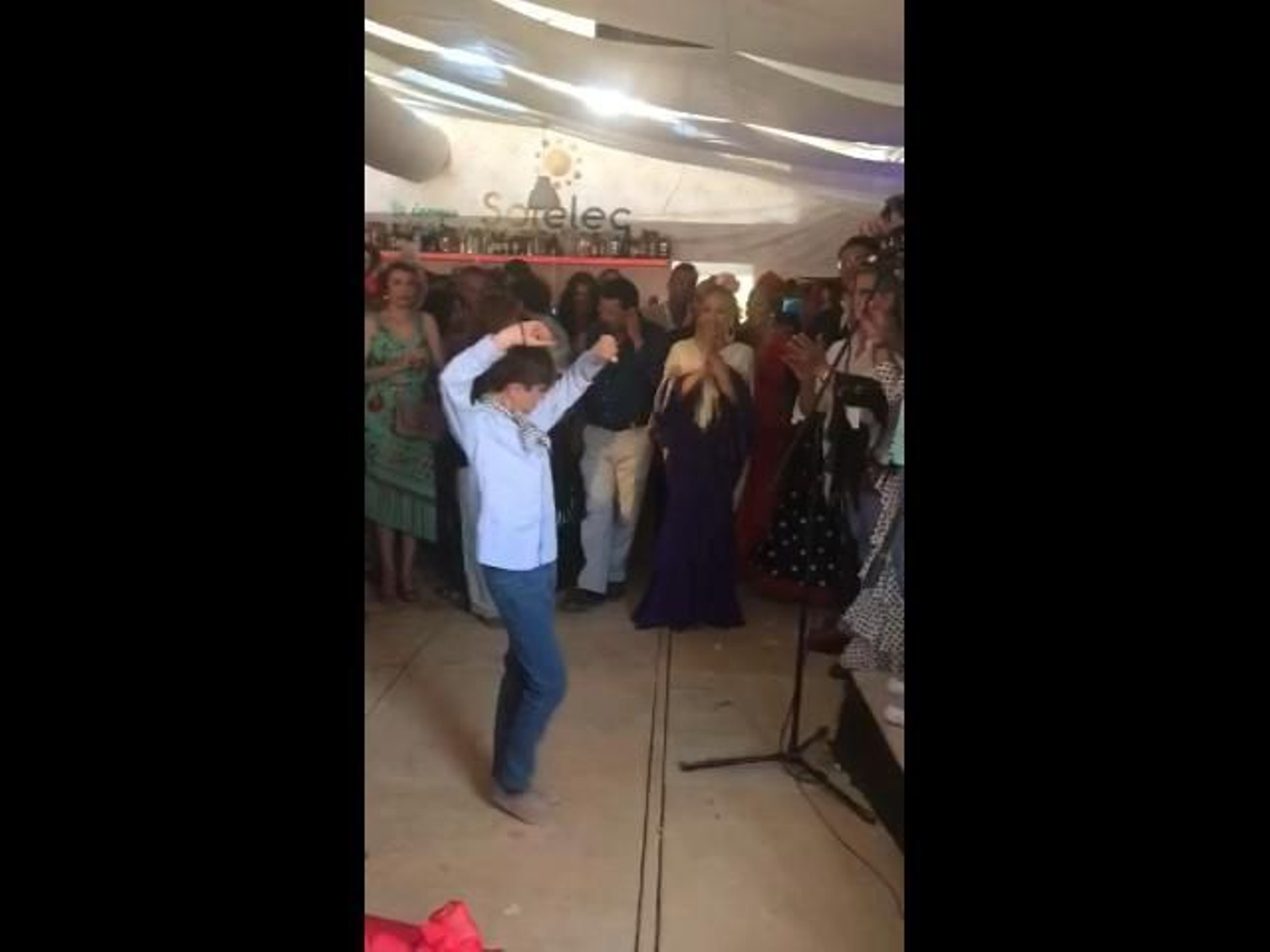 Cayetano Flores, un despliegue de compás en la Feria de Jerez