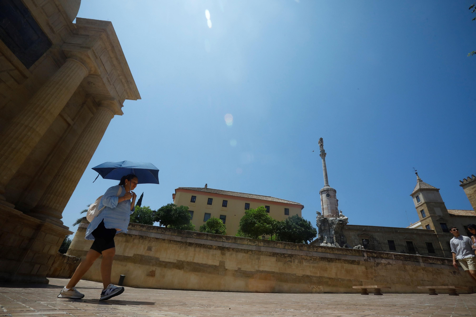 Las imágenes de otra jornada por encima de los 40 grados en Córdoba