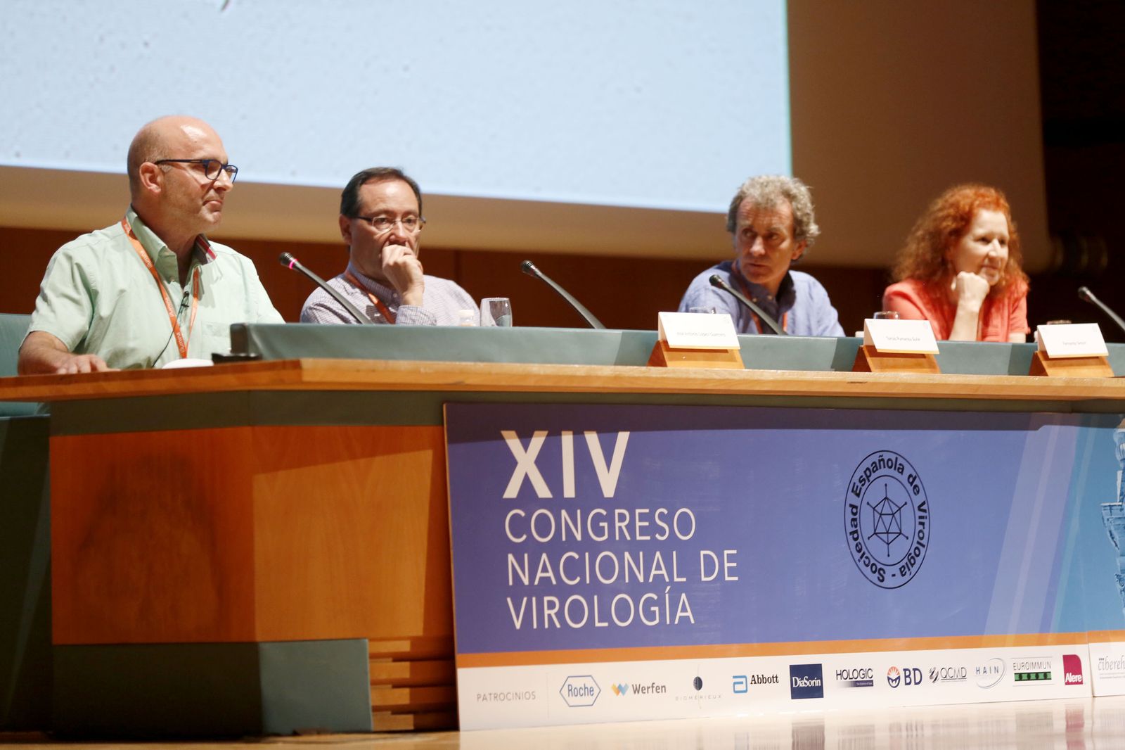 De izquierda a derecha, López Guerrero, Tomás Pumarola, Fernando Simón y Margarita del Val.