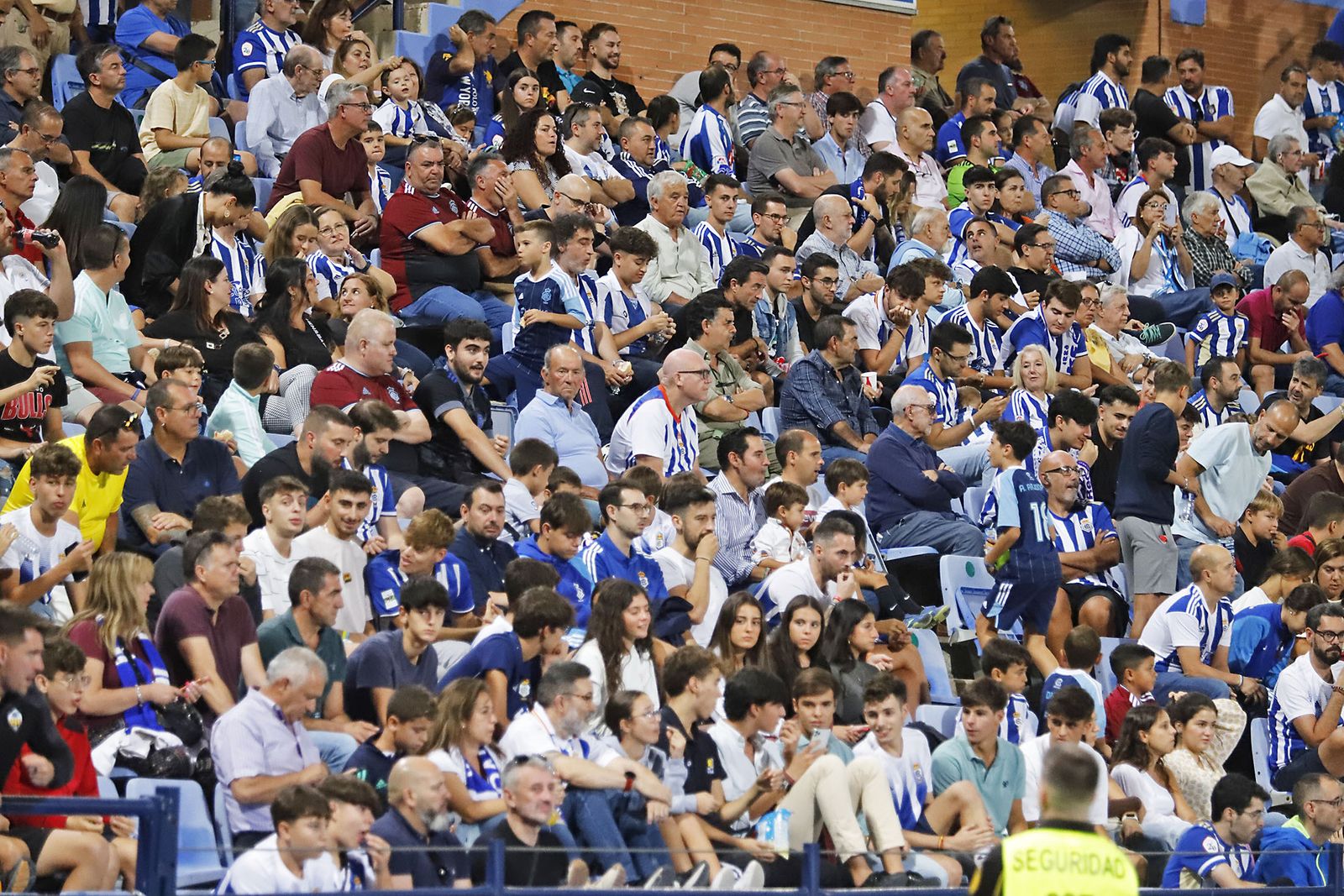 Imágenes del ambiente en el encuentro entre el Recreativo de Huelva y el CD Castellón