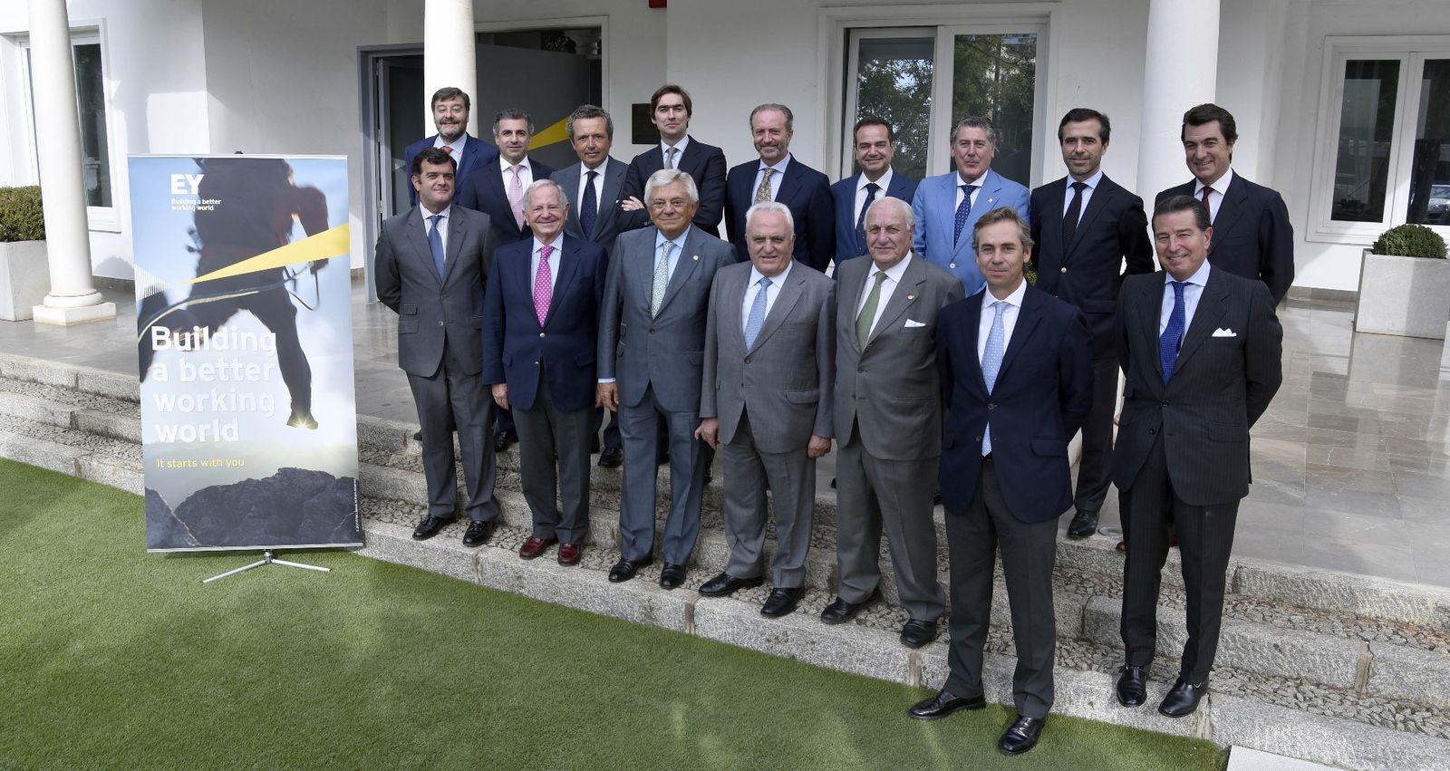 El jurado para elegir candidato por Andalucía y Extremadura para el Premio Emprendedor 2016 de EY, en Sevilla.