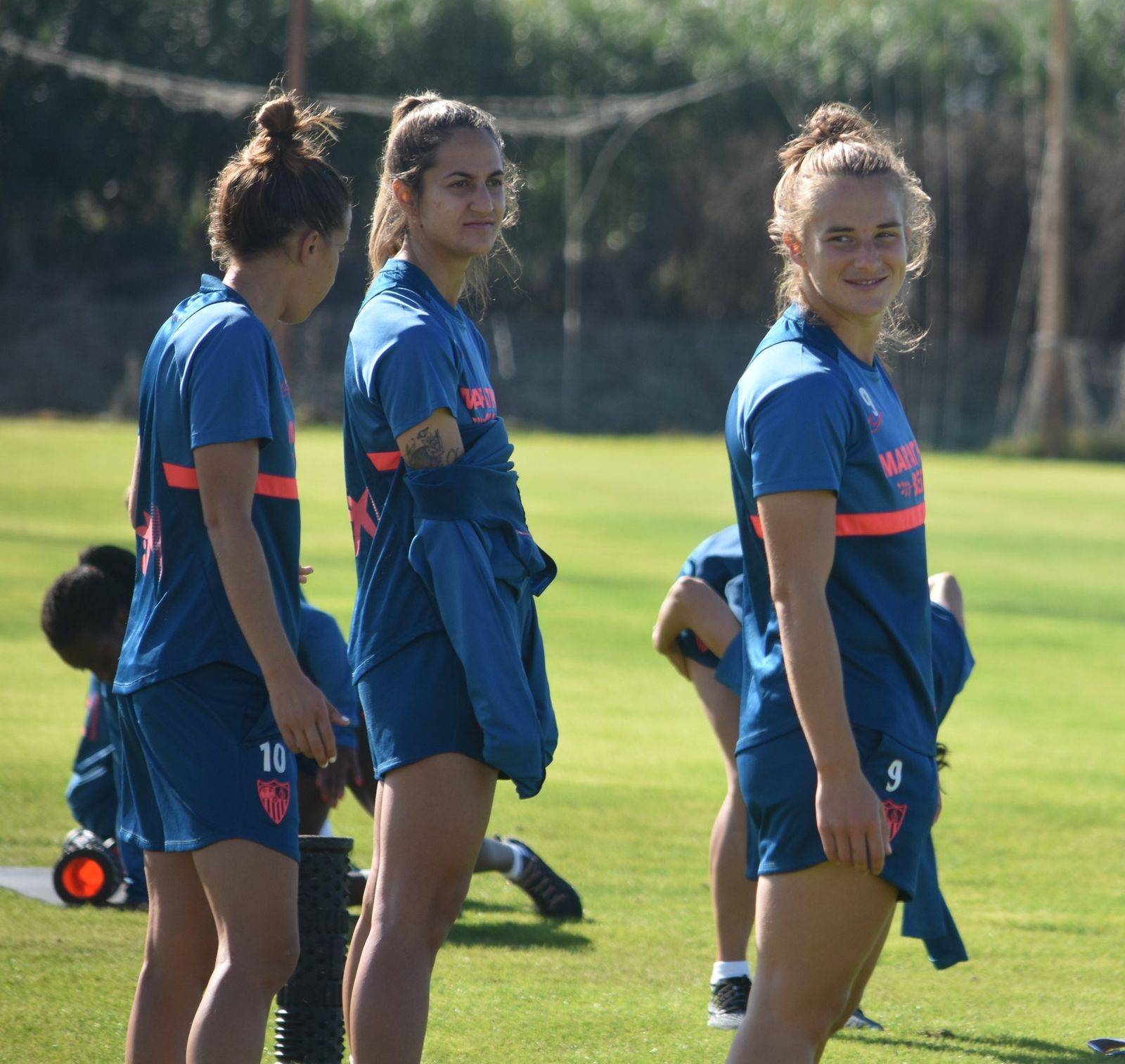 Varias jugadoras del Sevilla Femenino, en un entrenamiento.