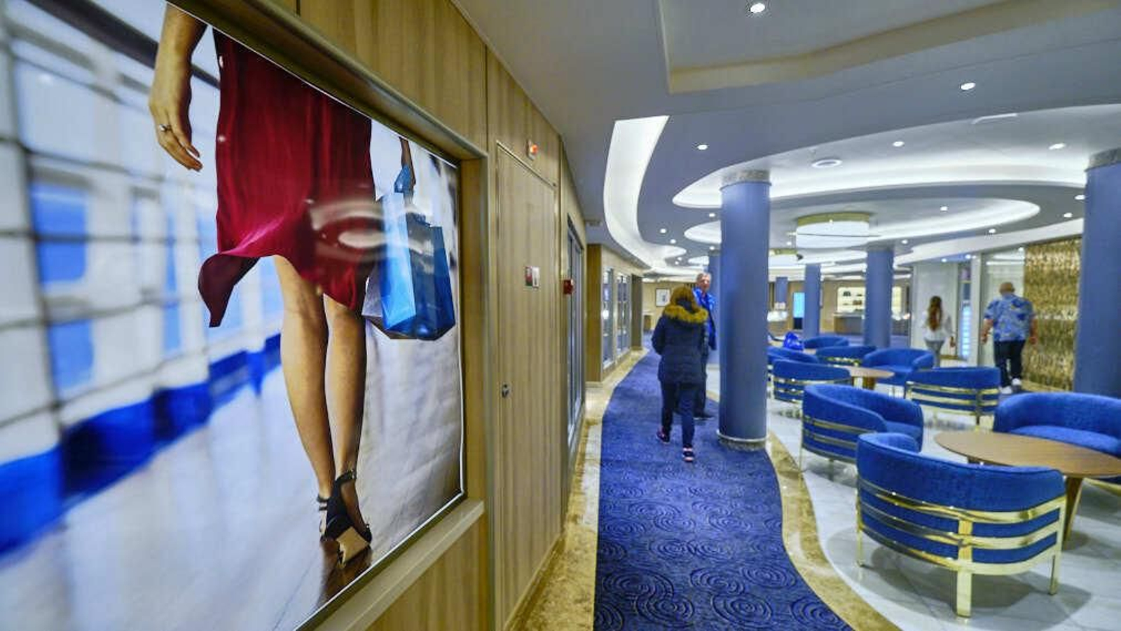 Interior del buque Sky Princess