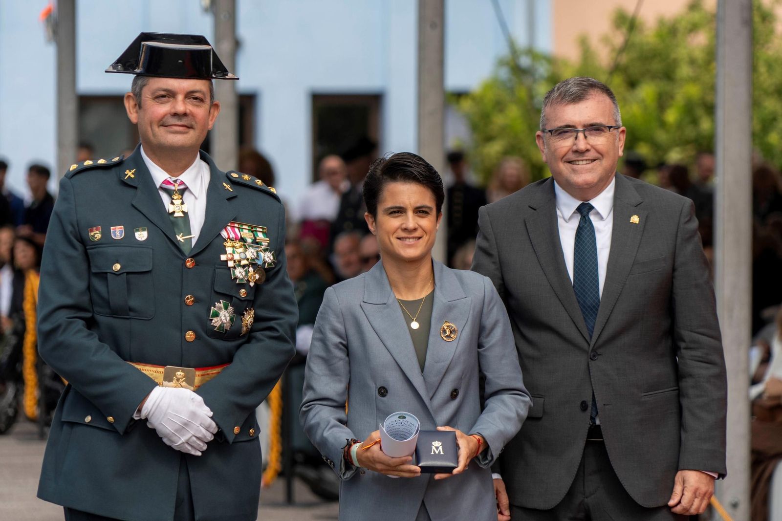 Fotos: emoción, homenajes y medallas en la Guardia Civil de Granada para festejar a su Patrona