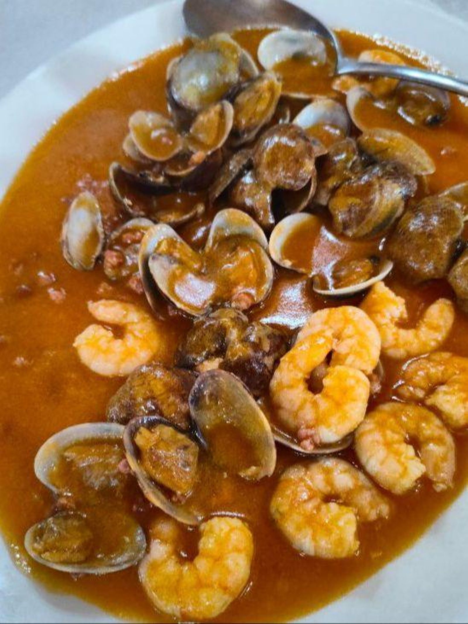 Los clientes aseguran que las almejas de Venta Noelia están "espectaculares"