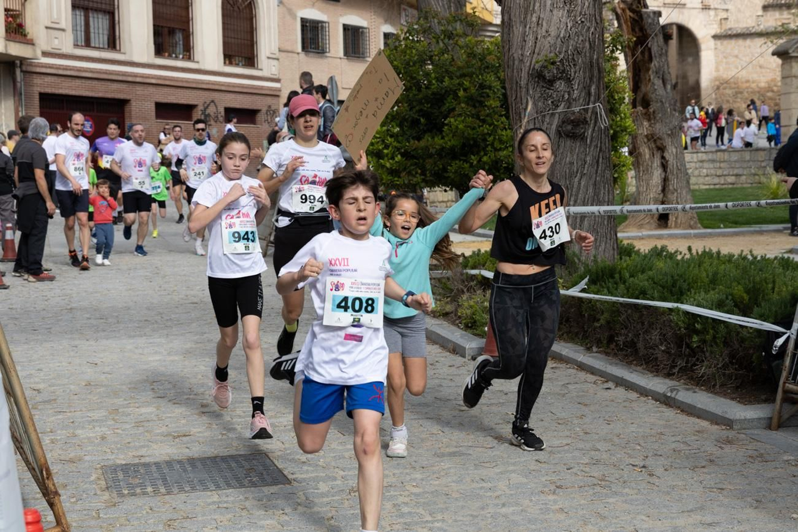 Más de 2.100 participantes corren  para promover la salud en Jaén, en imágenes (2)