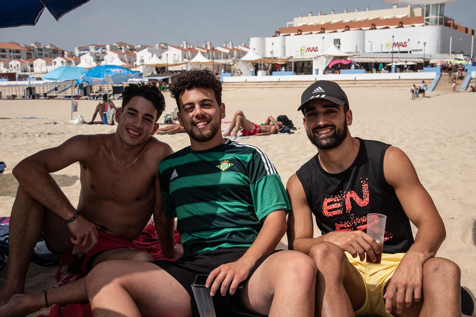 Ola de calor en las playas de Huelva