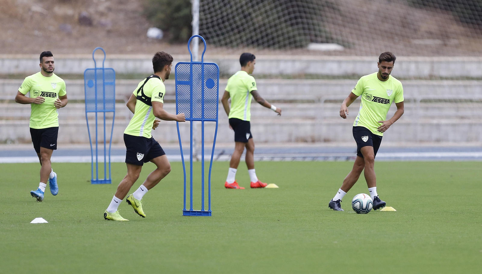 Las fotos del entrenamiento del Málaga CF tras la derrota con el Almería