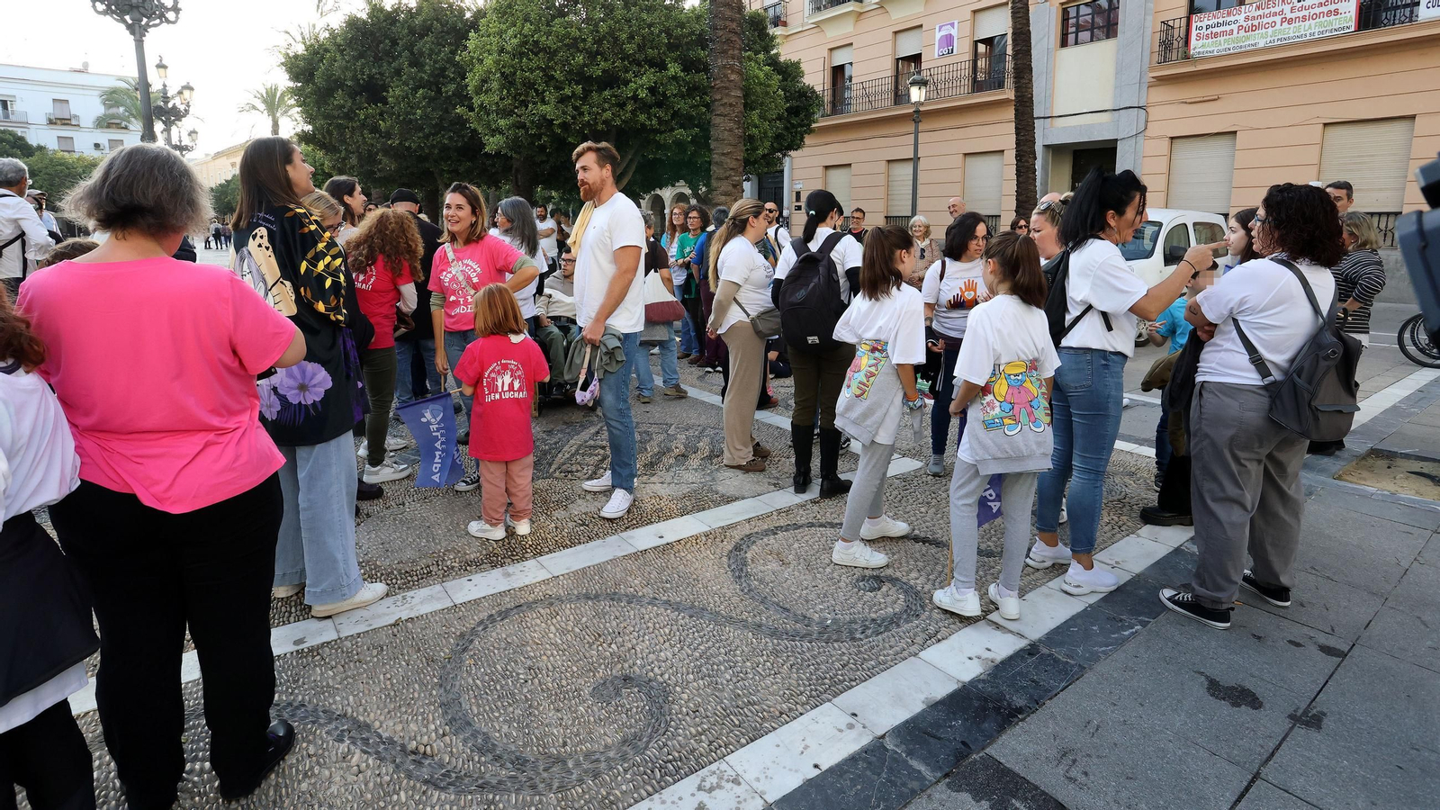 Manifestación de la Flampa de Jerez contra las faltas de recursos por necesidades especiales