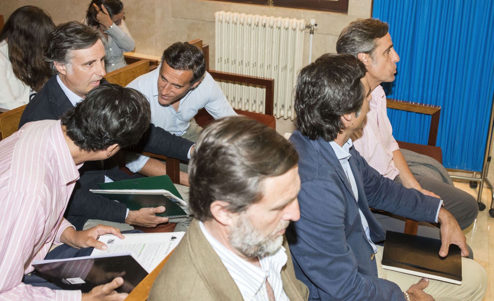 Los seis hermanos Ruiz-Mateos