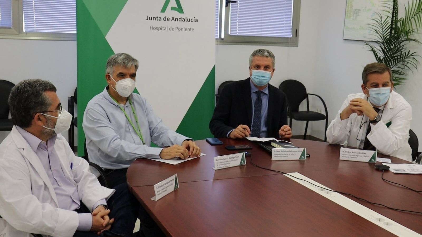 Presentación del curso con la presencia del delegado de Salud, Juan de la Cruz Belmonte.