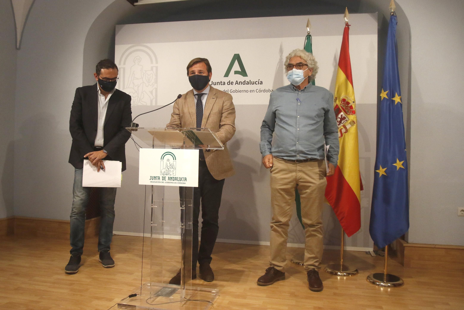 Representantes institucionales en la presentación del Plan Infoca 2021.