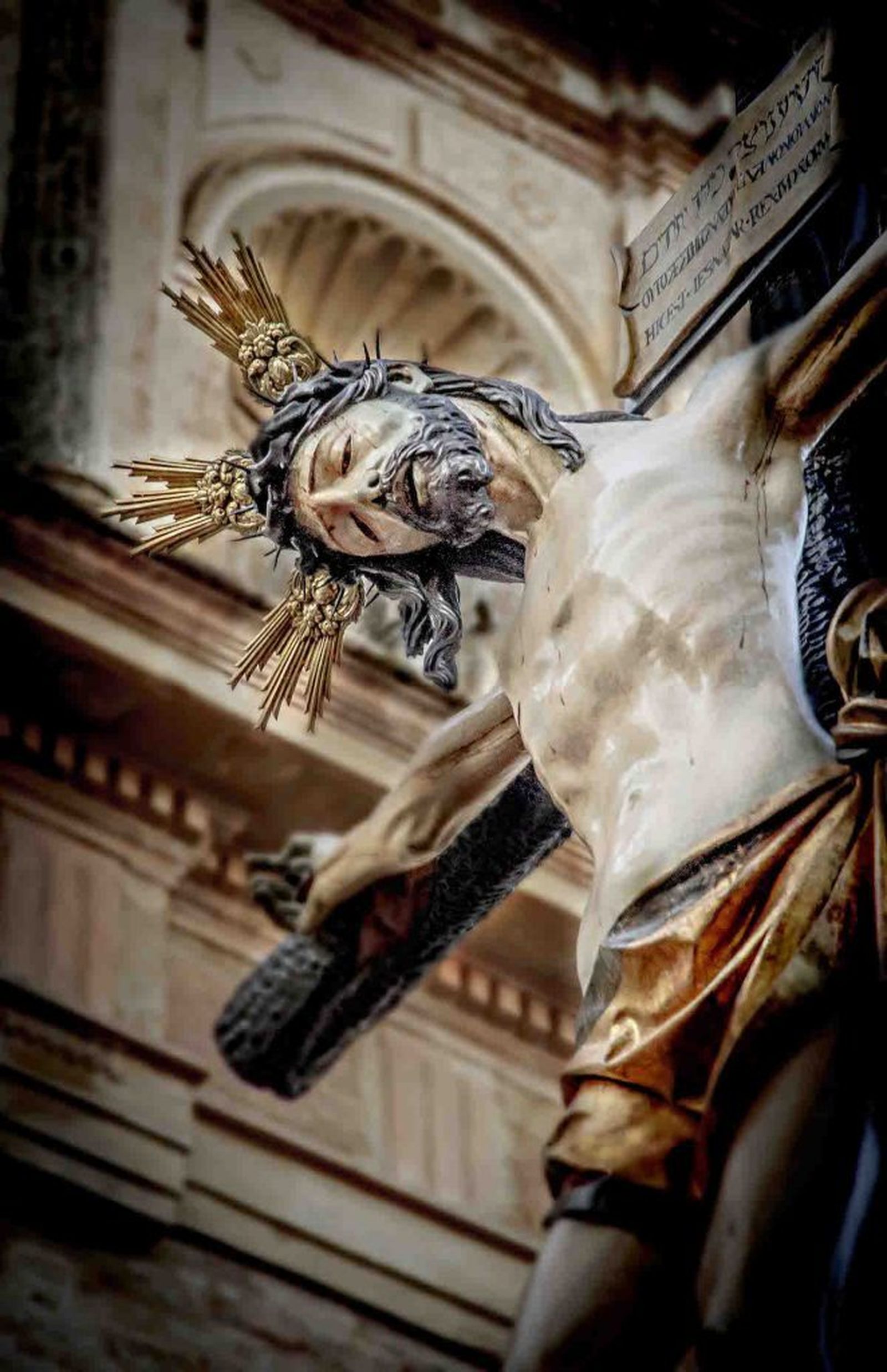 El antiquísimo crucificado de la Amargura de Carmona