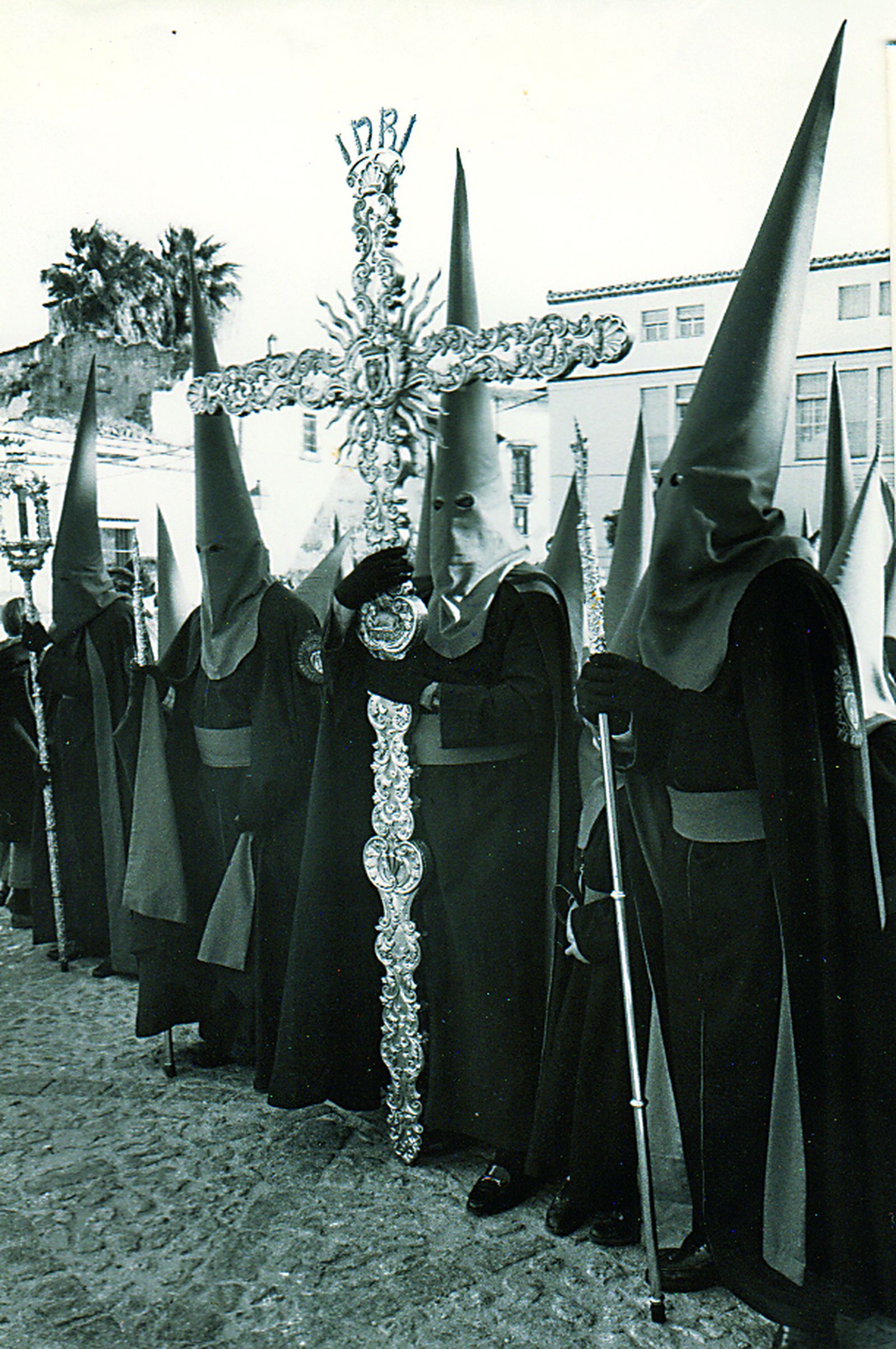 Revestidos de cofrades