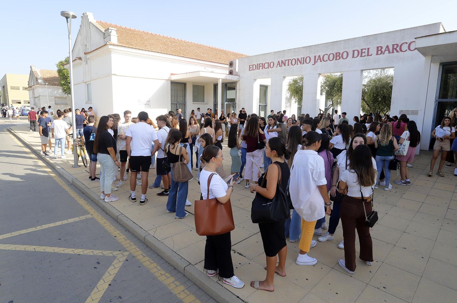 Imágenes de la vuelta a la Universidad de Huelva