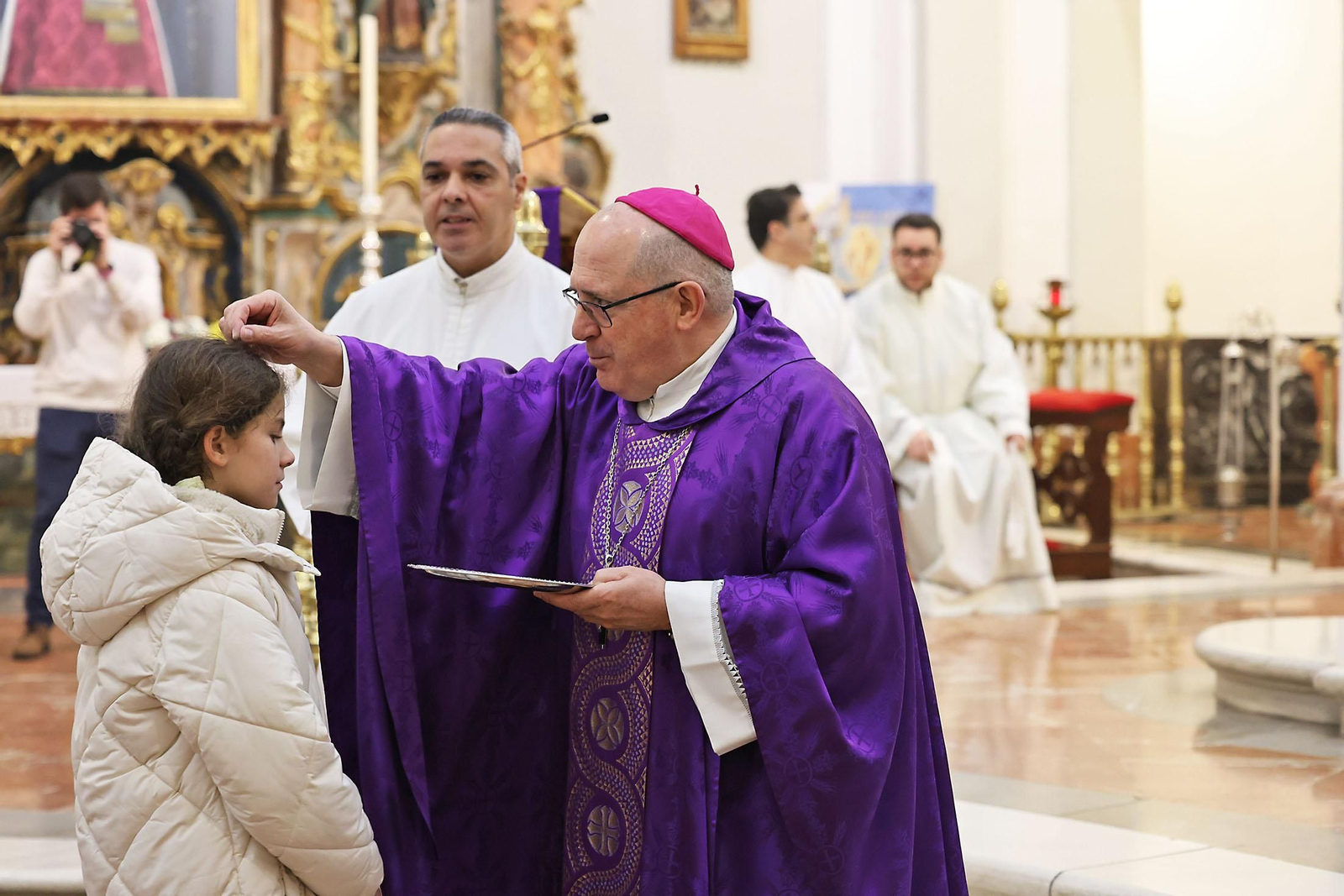 Imágenes de la Imposición de Cenizas en La Merced