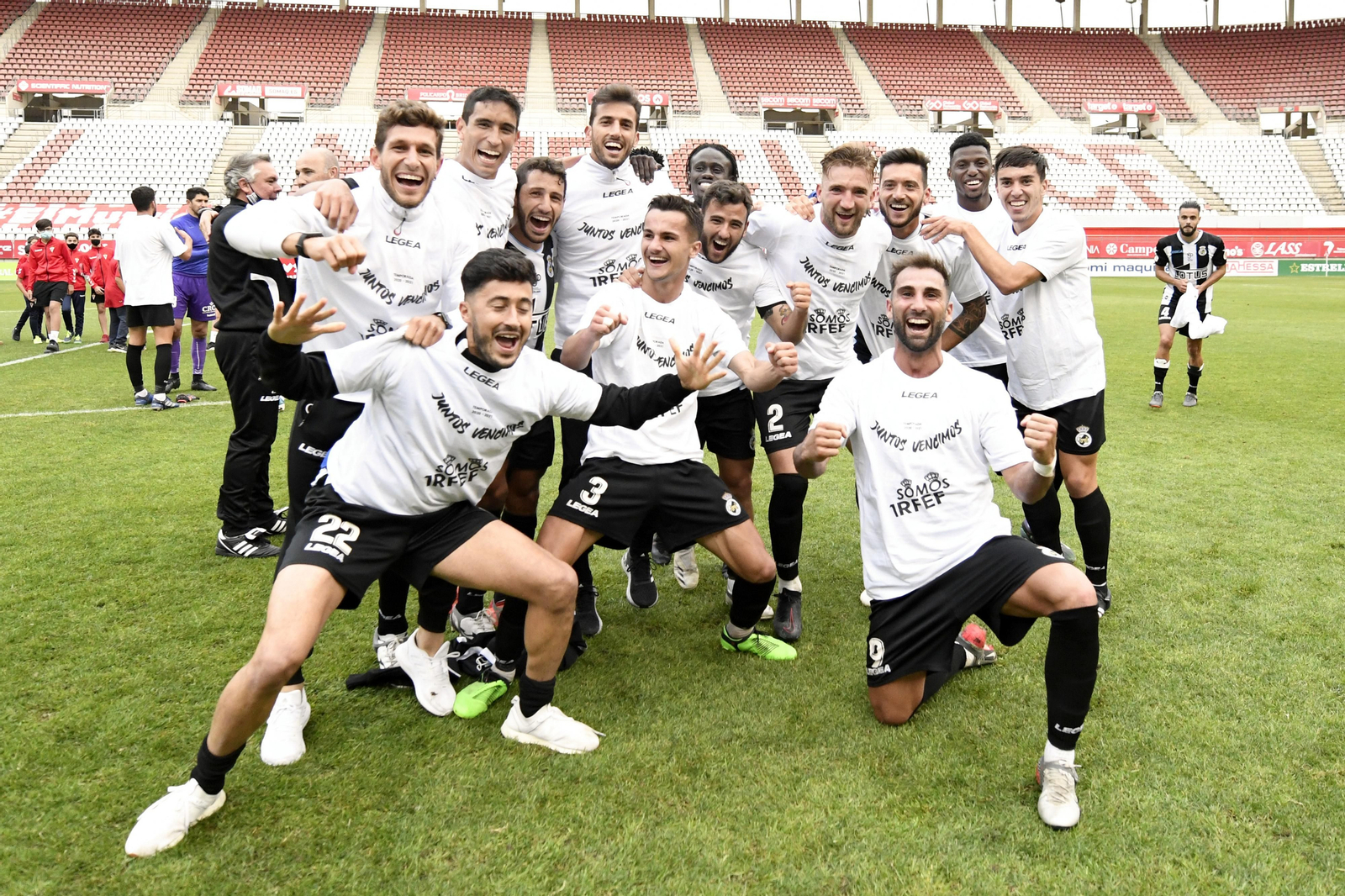 Fotos de la celebración del ascenso de la Balona a Primera RFEF