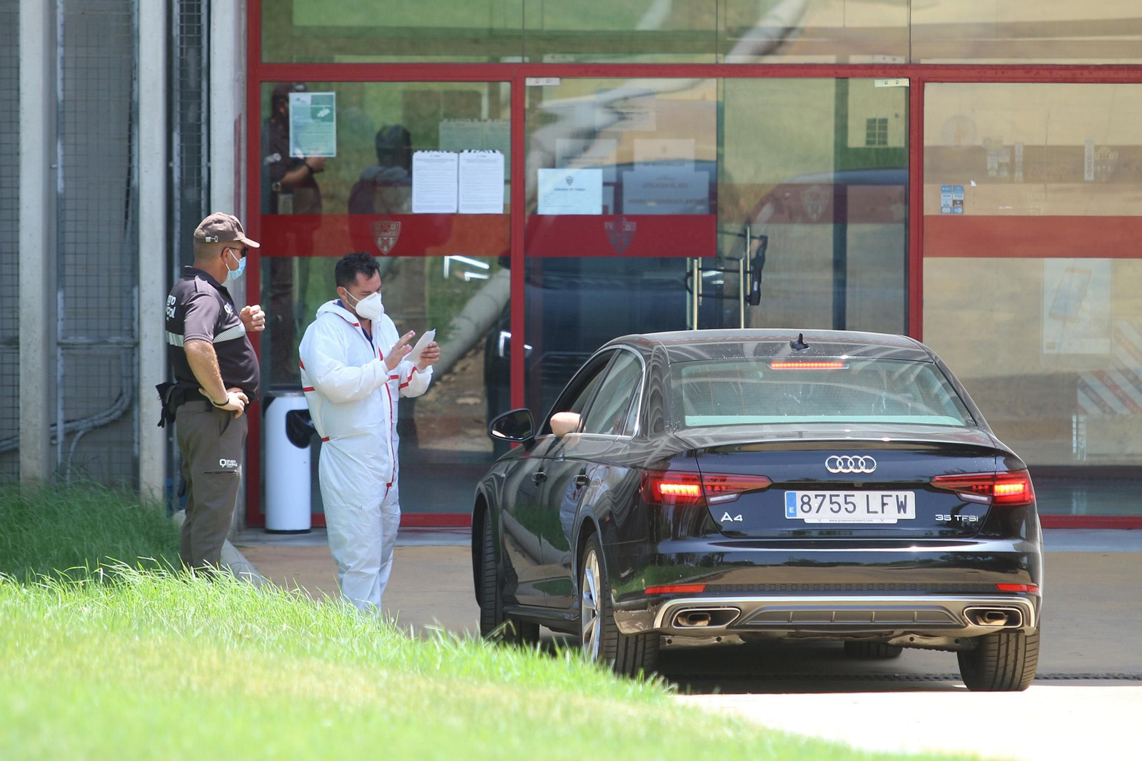 Las imágenes de la desinfección del Estadio del Mediterráneo