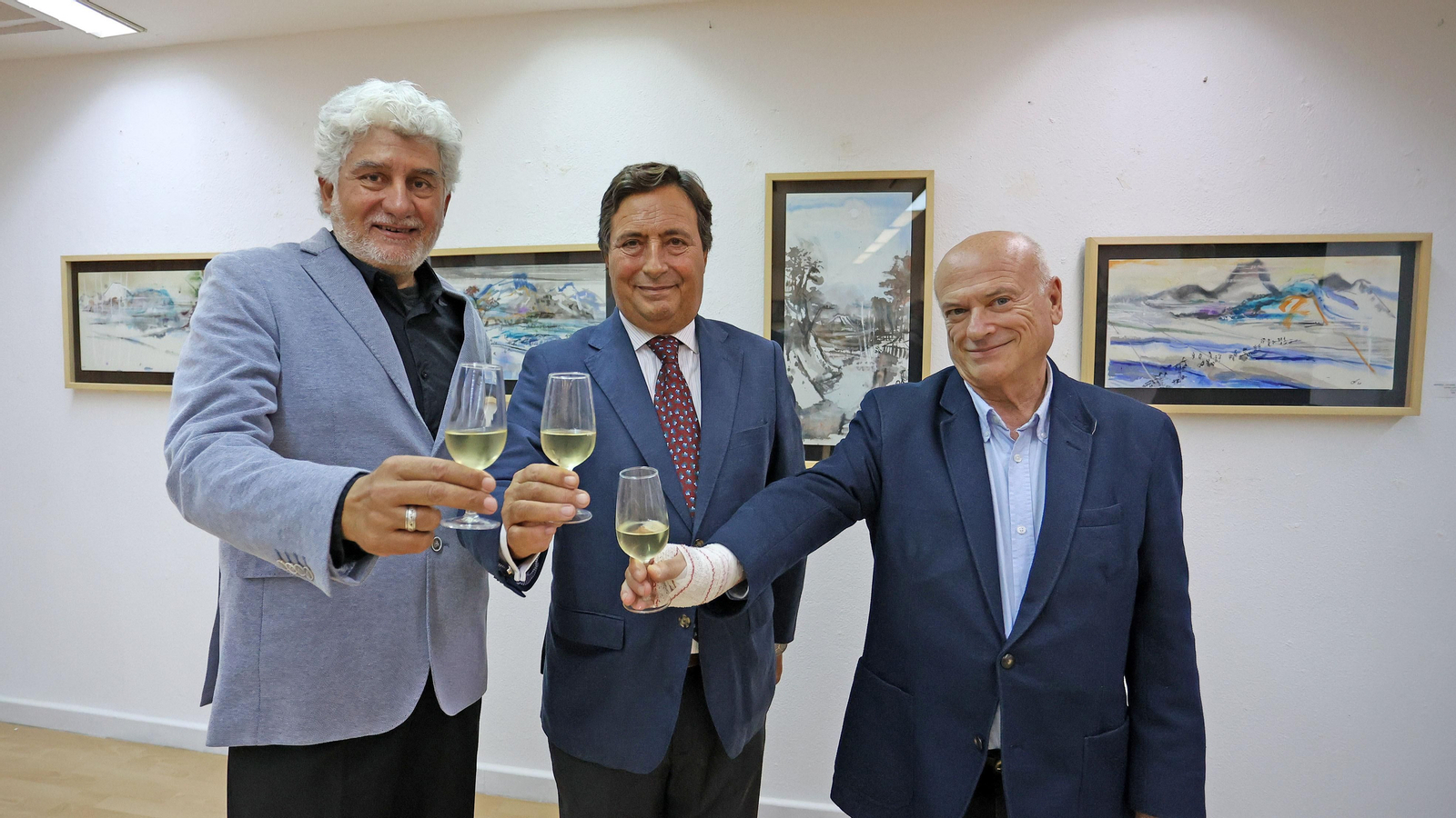 'Visiones de un mundo flotante' de Juan Carmona en 'ArteaDiario' de Diario de Jerez