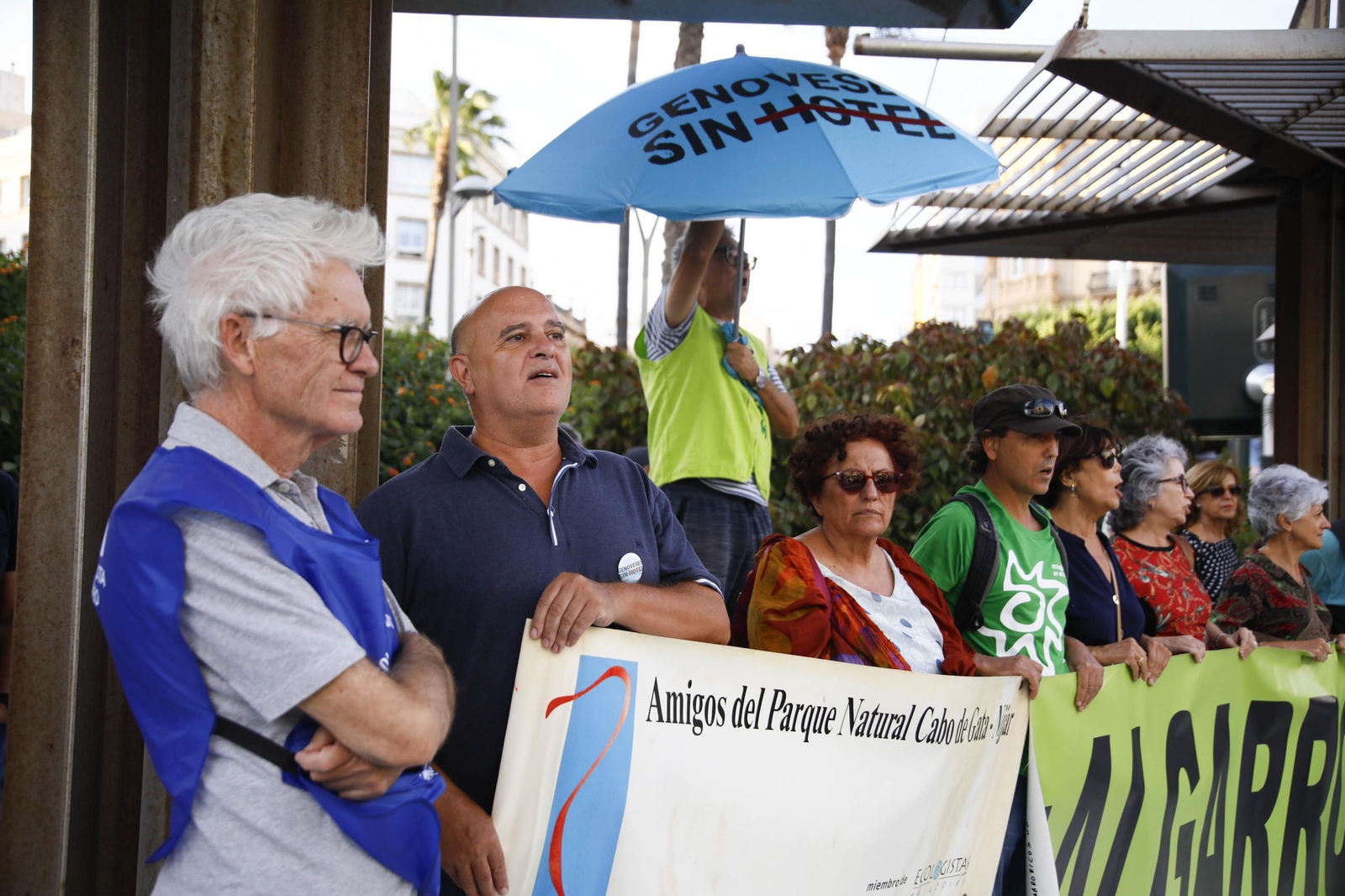 La manifestación "Genoveses sin hotel", en imágenes