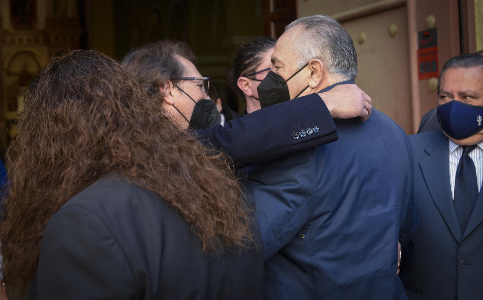 Las imágenes del adiós de Sevilla a Pascual González