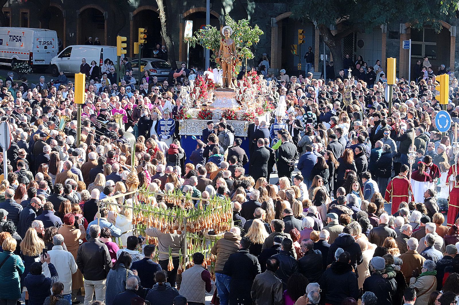 Imágenes del ambiente en la procesión de San Sebastián