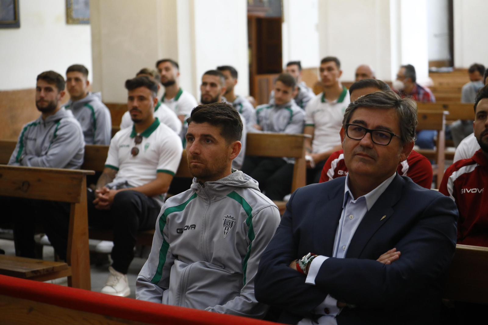 Las ofrendas del Córdoba CF a San Rafael y la Virgen de los Dolores, en imágenes