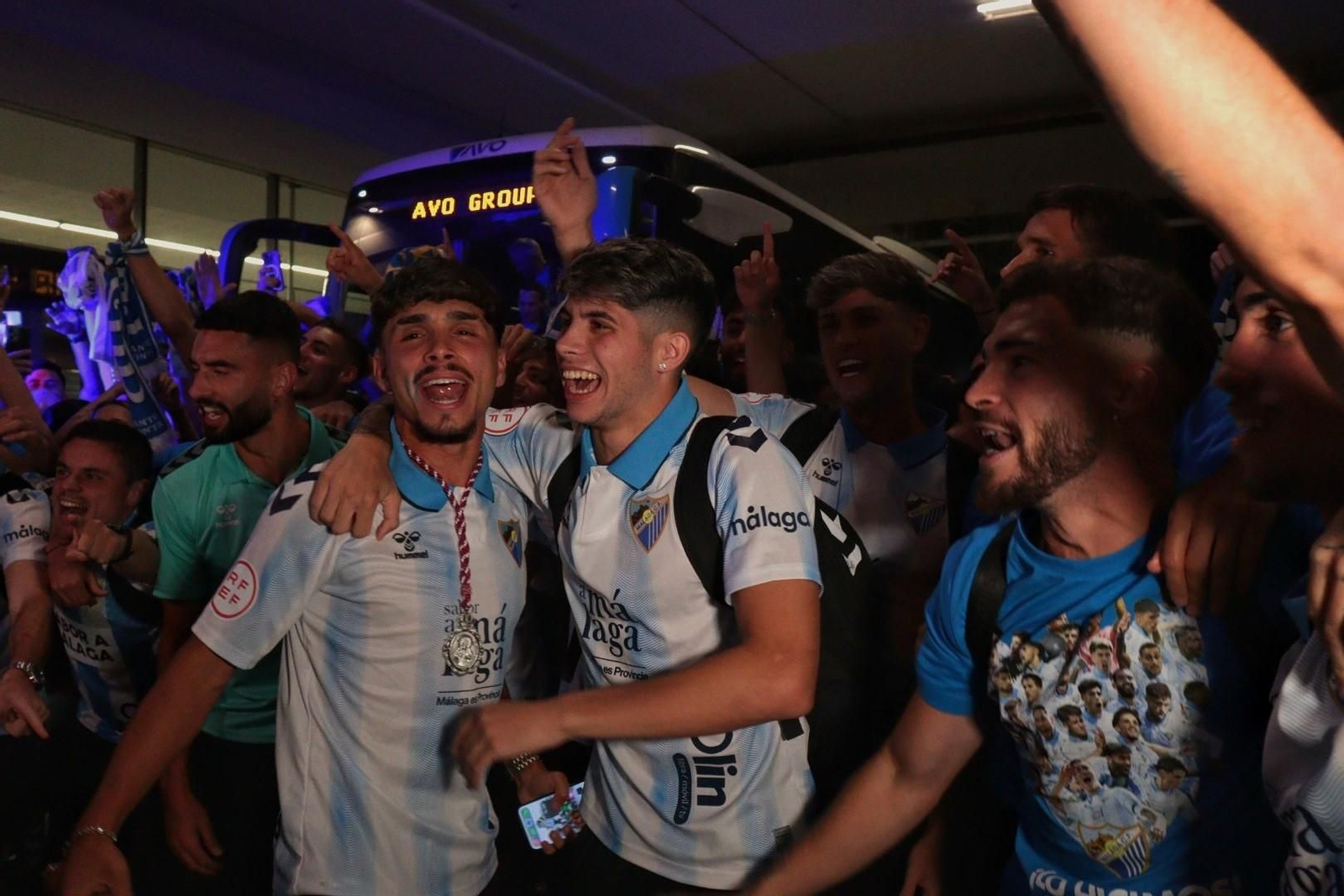 La madrugada interminable con la que Málaga celebró el ascenso