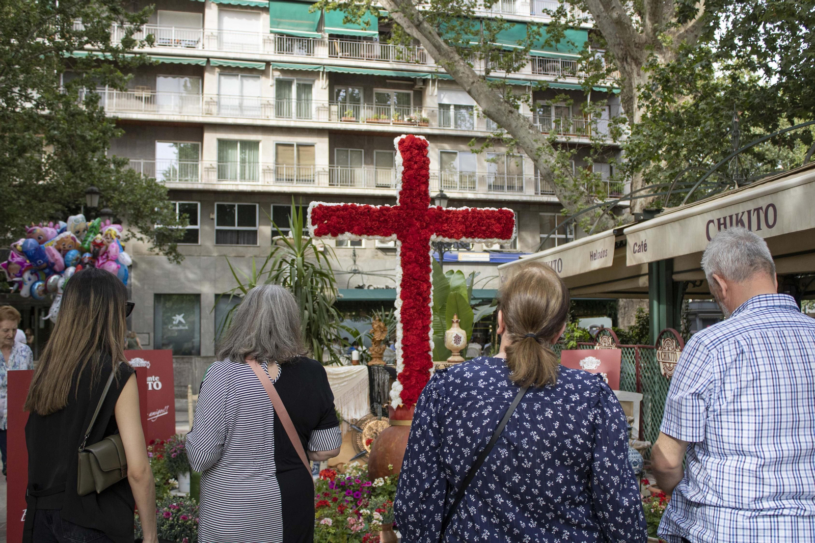 Así celebra Granada sus Cruces, en imágenes