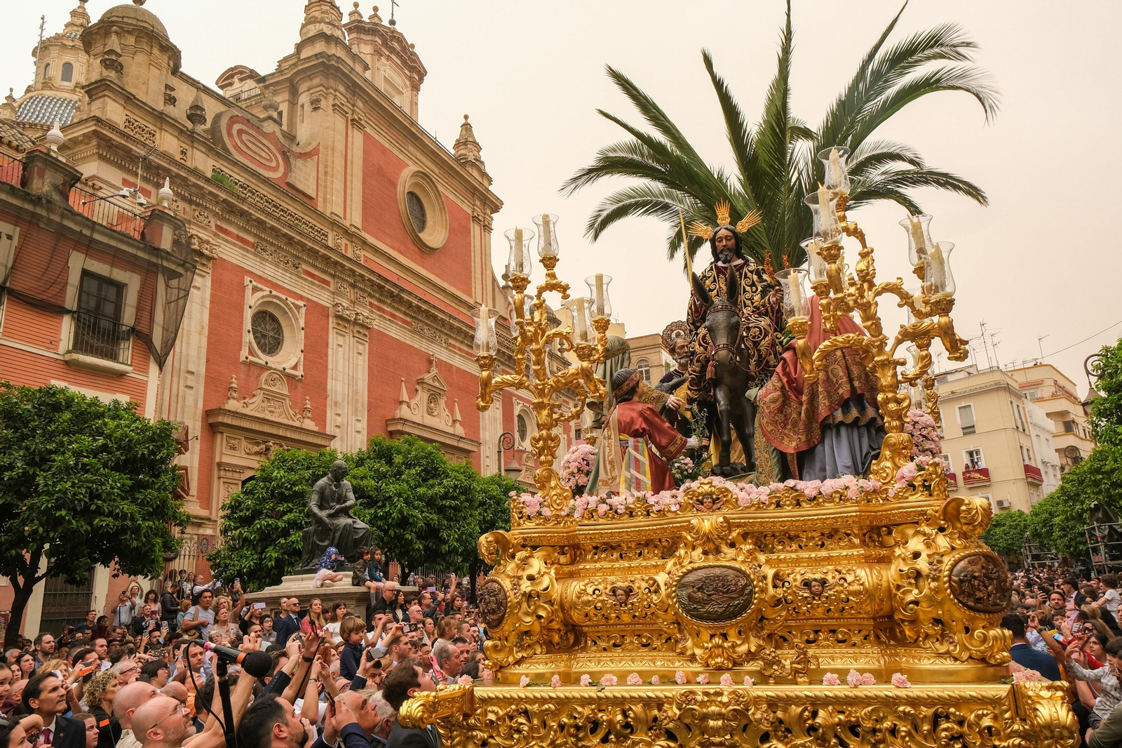 LAS IMAGENES DE LA BORRIQUITA (HDAD DEL AMOR) EN SEVILLA SEMANA SANTA 2024