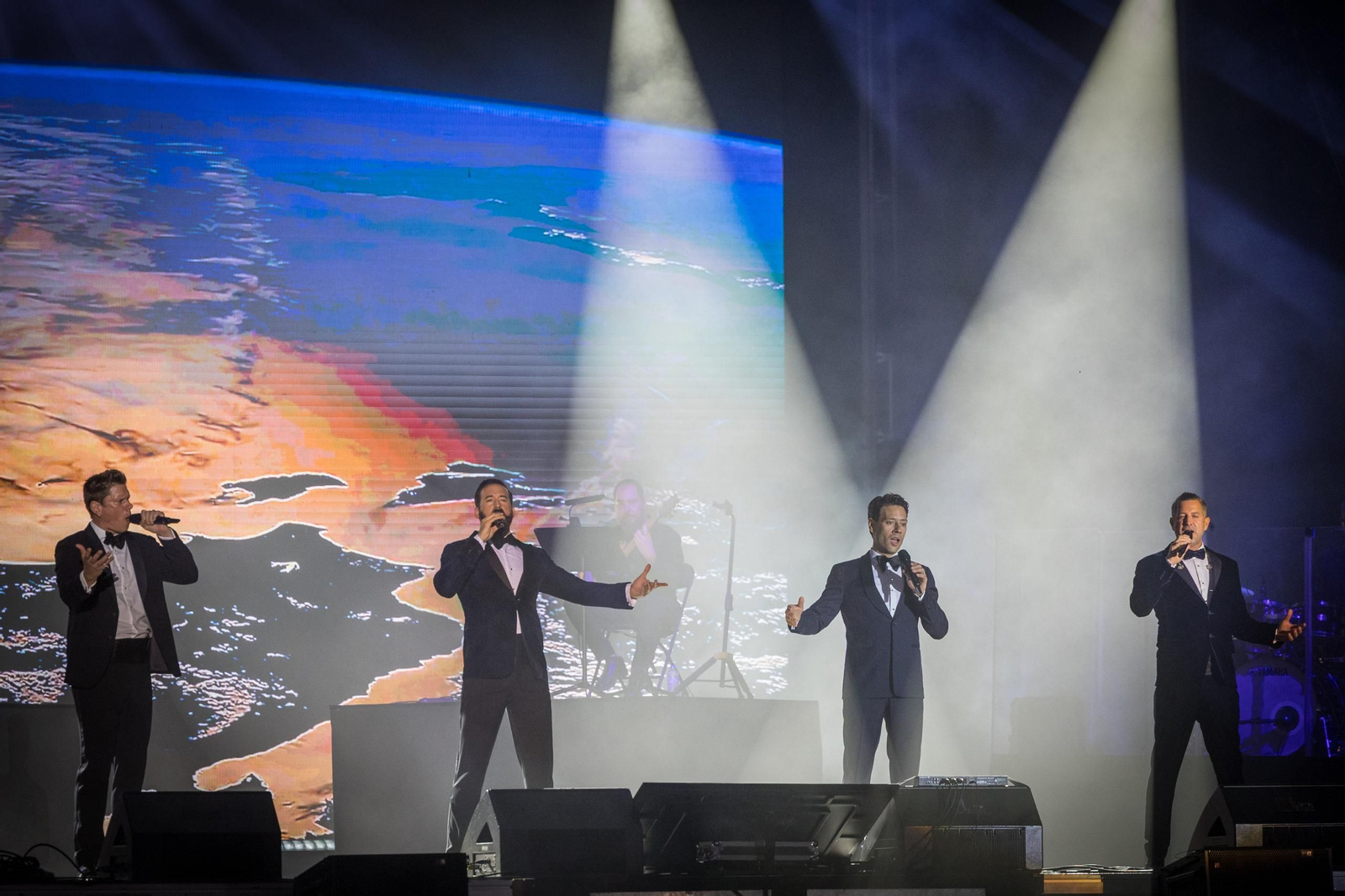 Il Divo, en su concierto en el Cádiz Music Stadium.