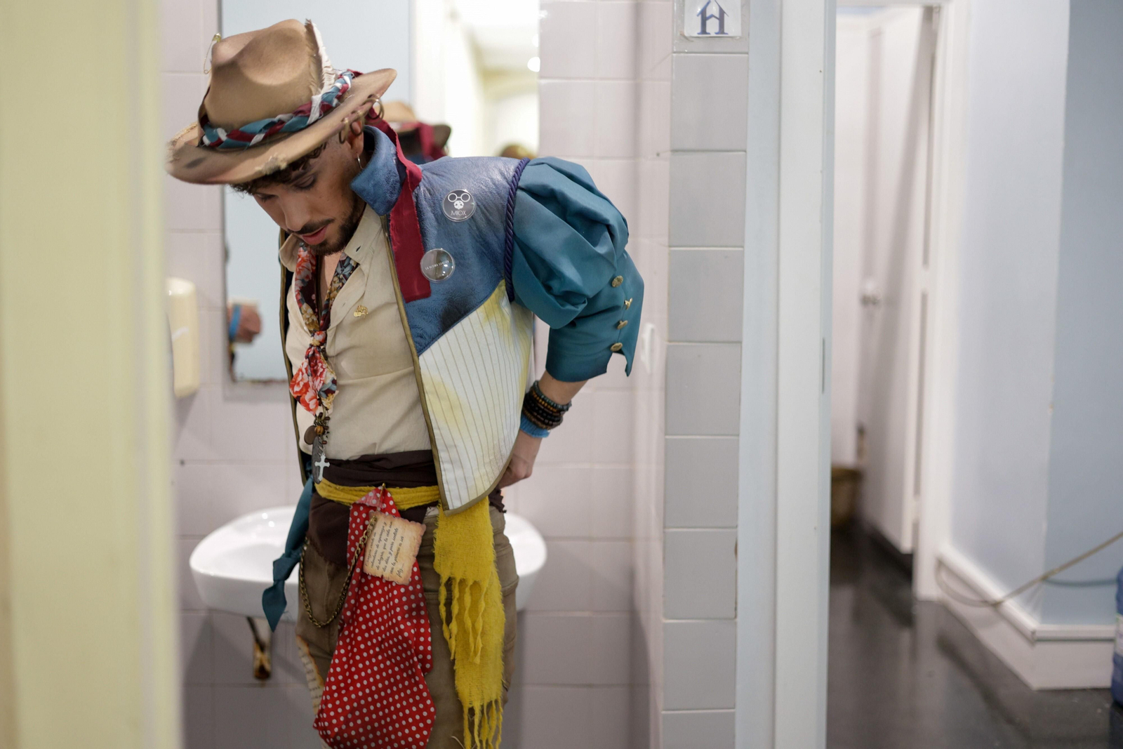 el ambiente en los camerinos del Falla.