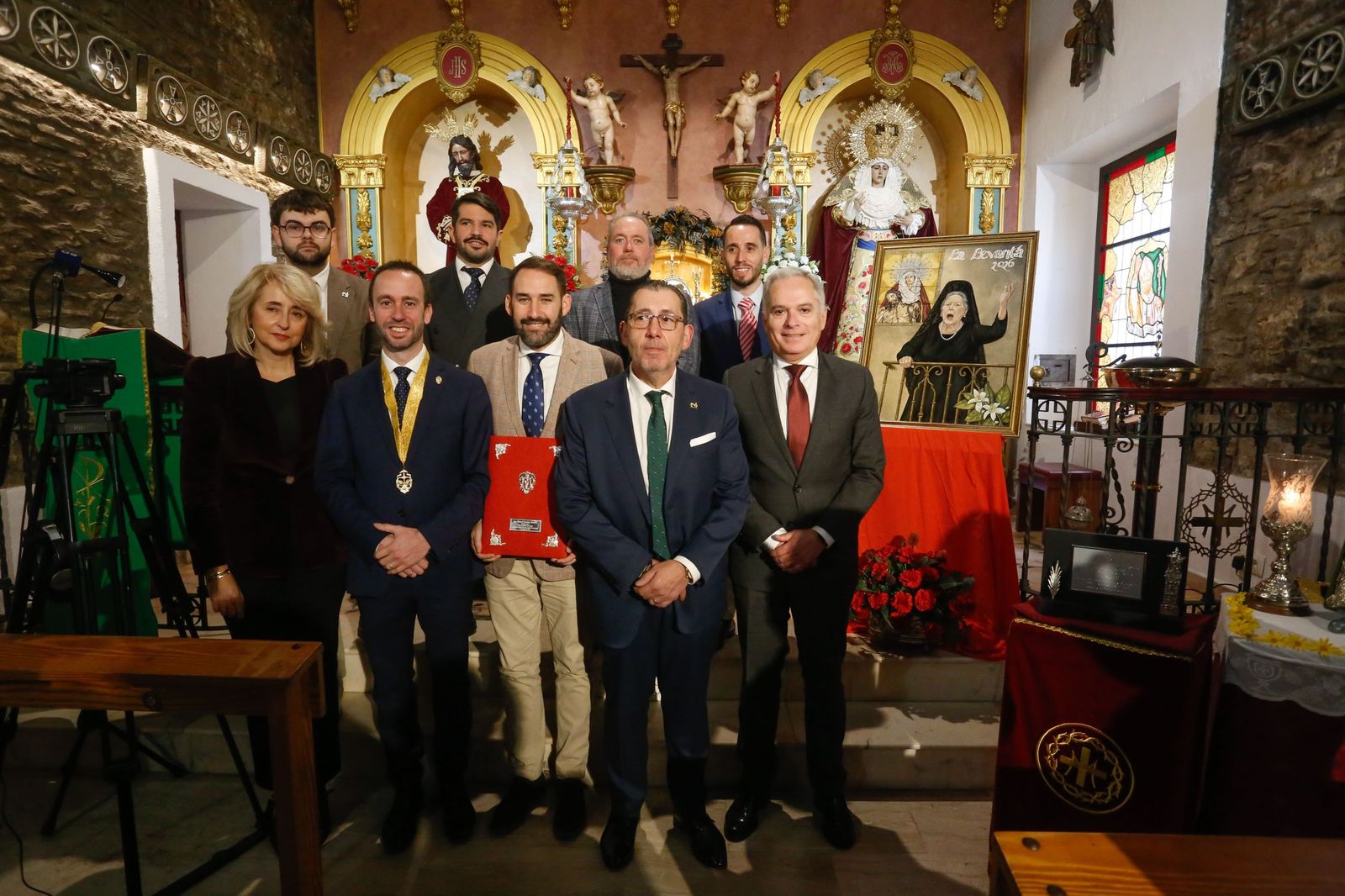 Las fotografías de la presentación del cartel de Valentín Rivera para la tertulia cofrade La Levantá