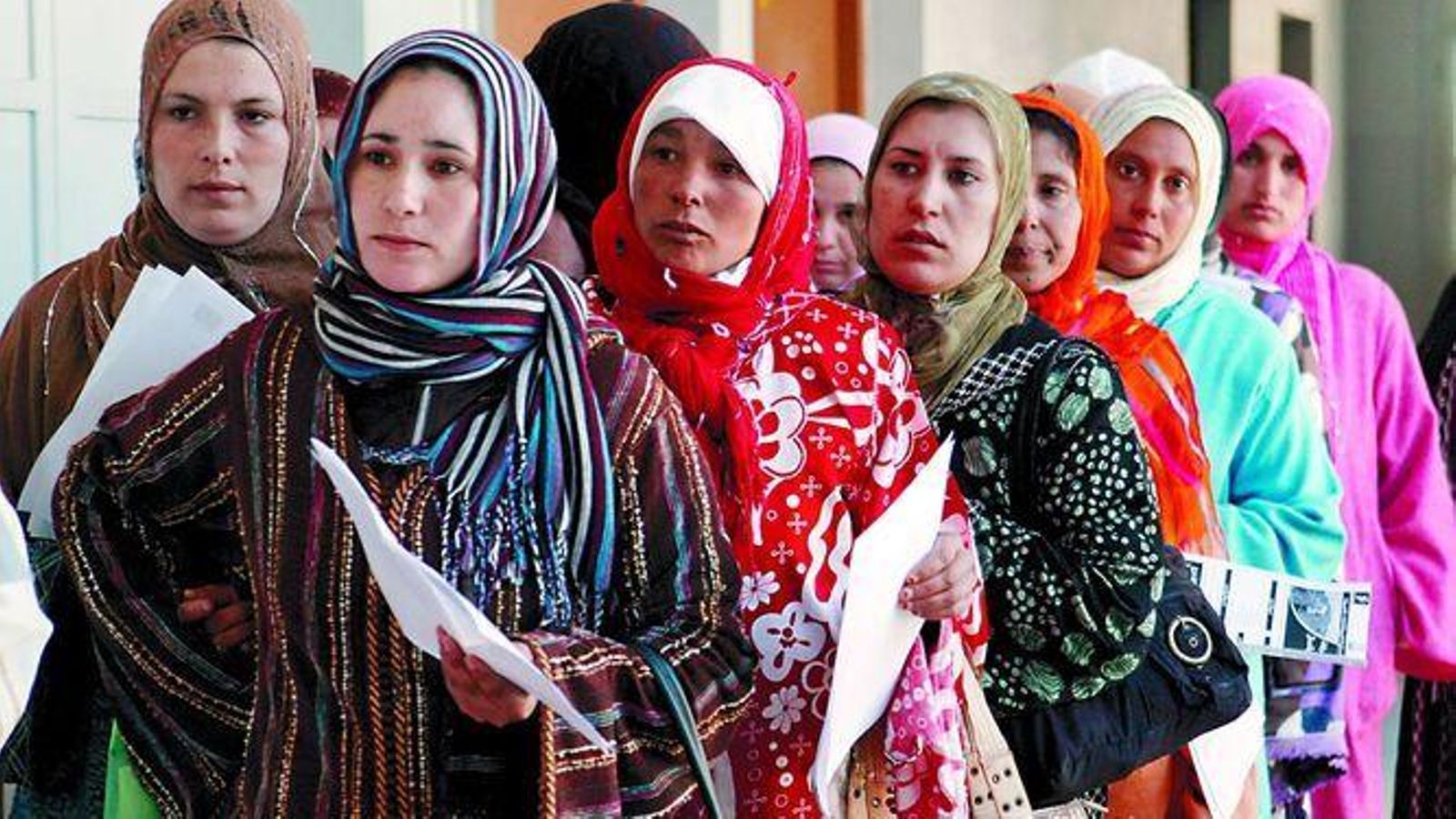 Mujeres marroquíes contratadas para la campaña agrícola de Huelva.