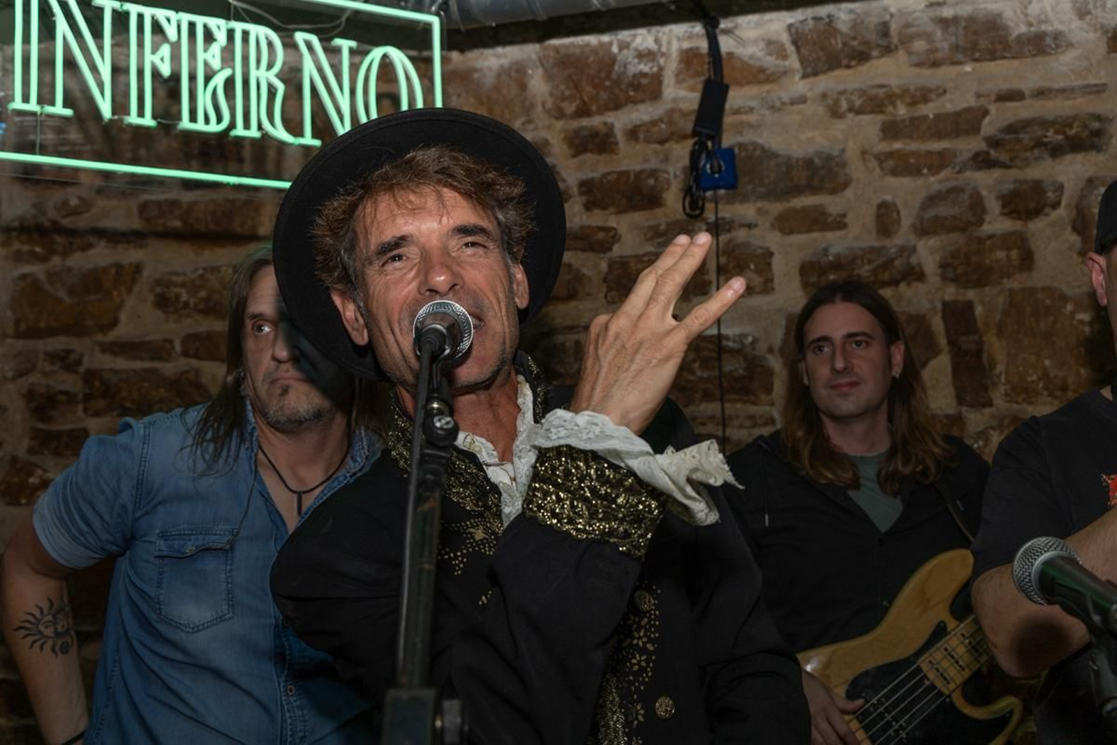 Homenaje a Antonio Jaén en la sala de conciertos que fundó en la ciudad.