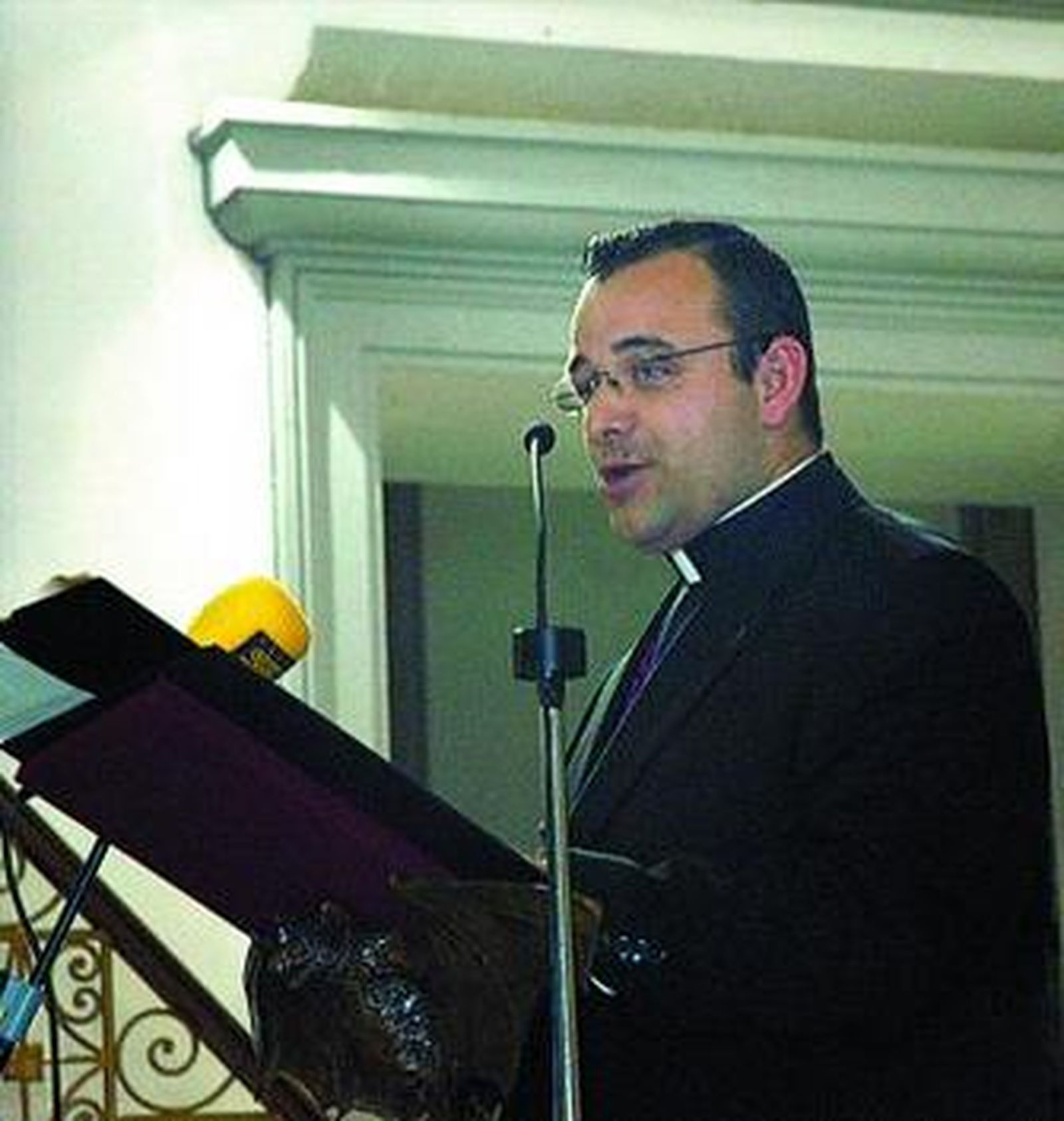 El padre David Gutiérrez, durante el pregón de Ceuta del pasado año.