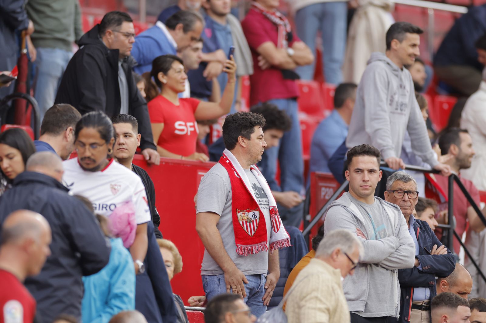 Búscate en las fotos del Sevilla-Madrid