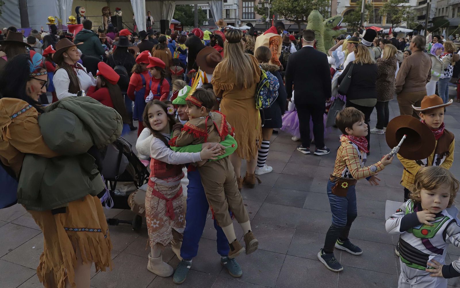 Fotos del III Pasacalles Escolar del Carnaval Especial en Algeciras