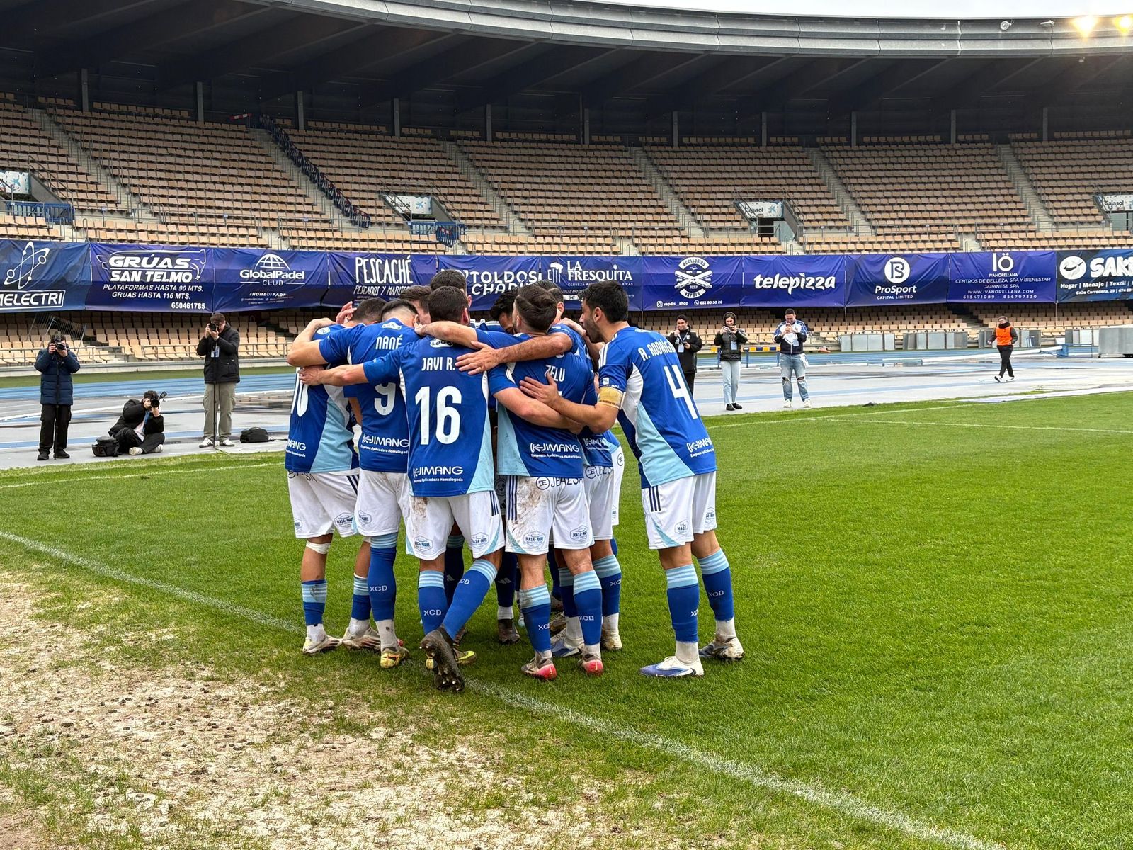 Los jugadores xerecistas, celebrando el gol ante el Melilla.