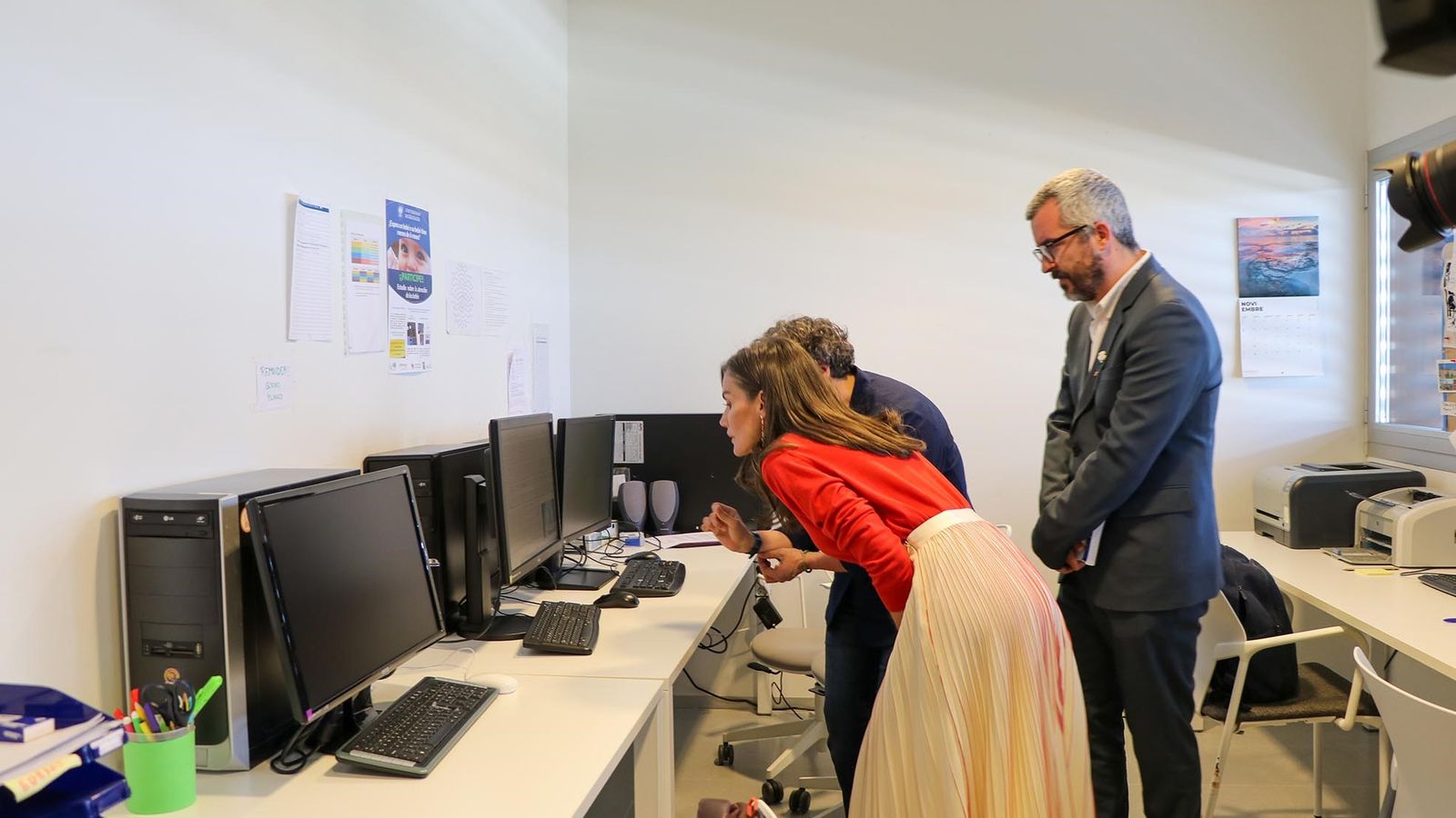 La visita de Doña Letizia a la Universidad de Granada, en imágenes