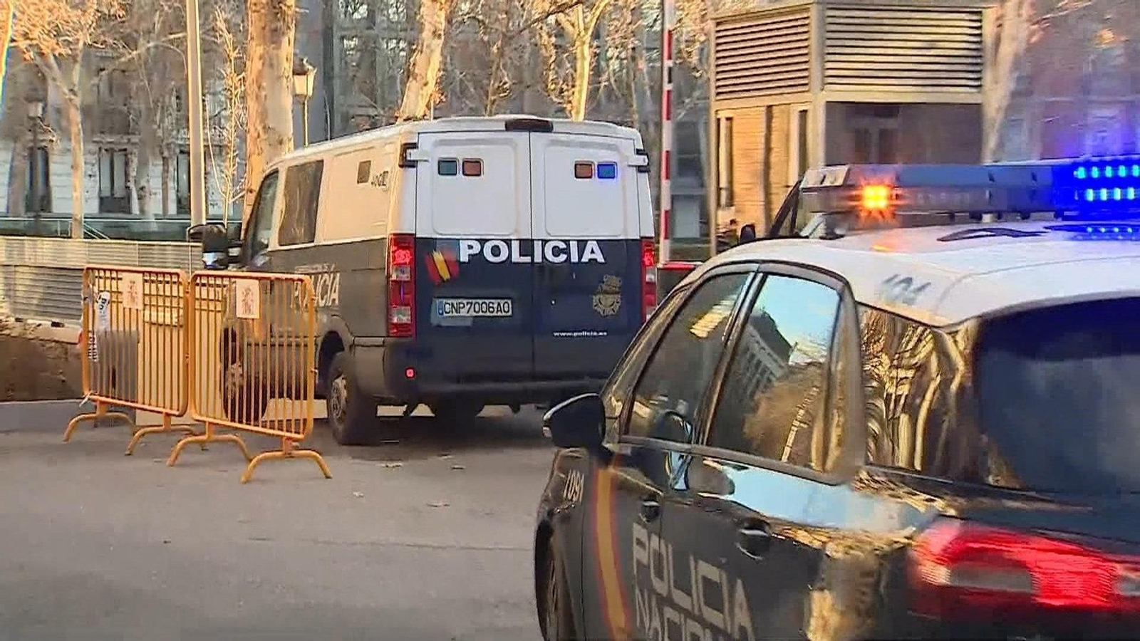 Furgón en el que ha sido trasladado el narcotraficante.