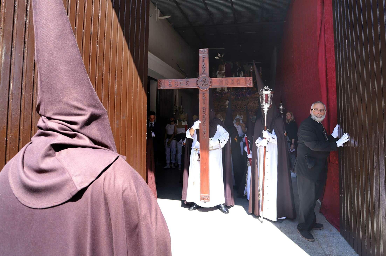 Imágenes de la procesión de La Salud en Huelva