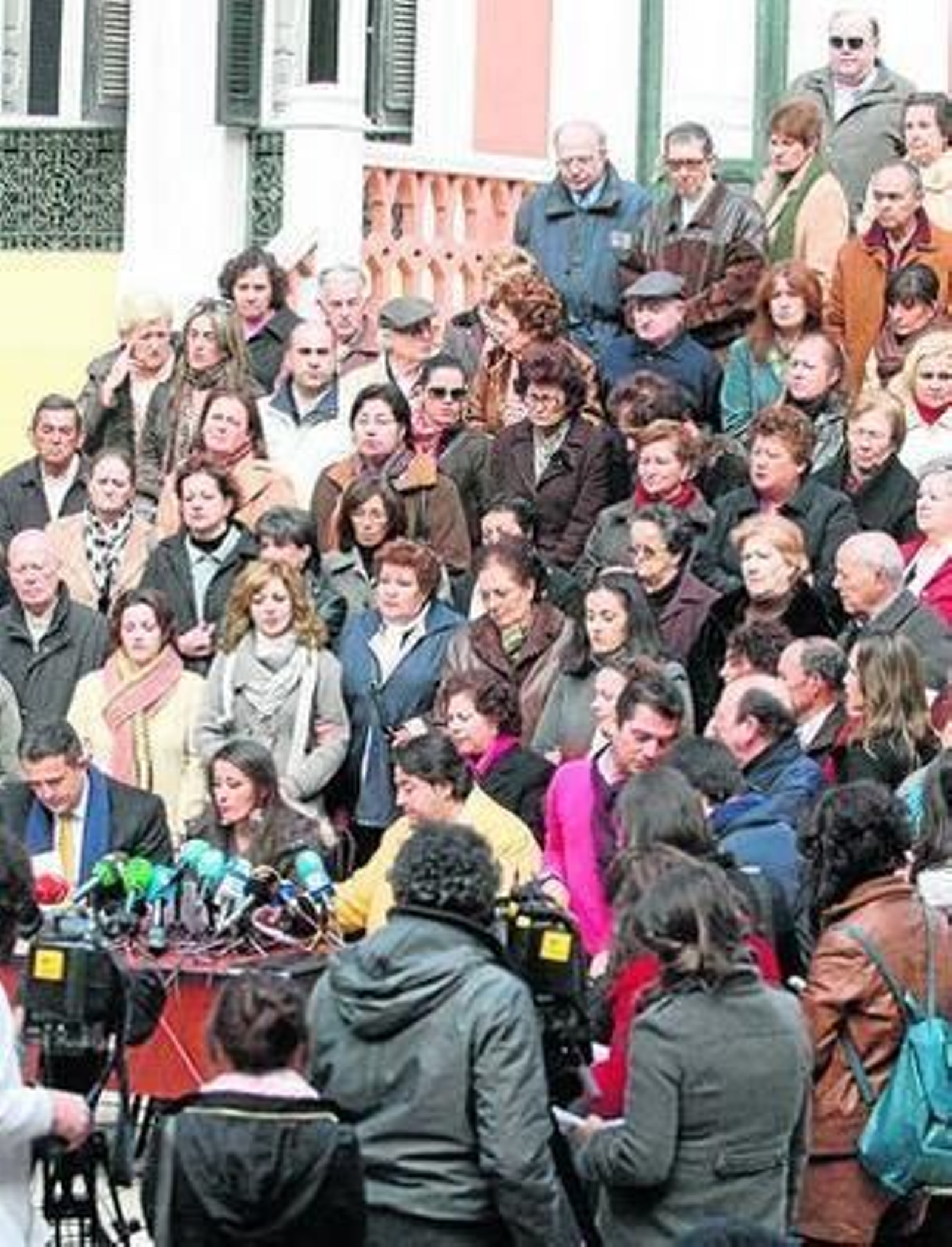 Un grupo de afectados por robos de neonatos, en la Casa Colón en 2012.