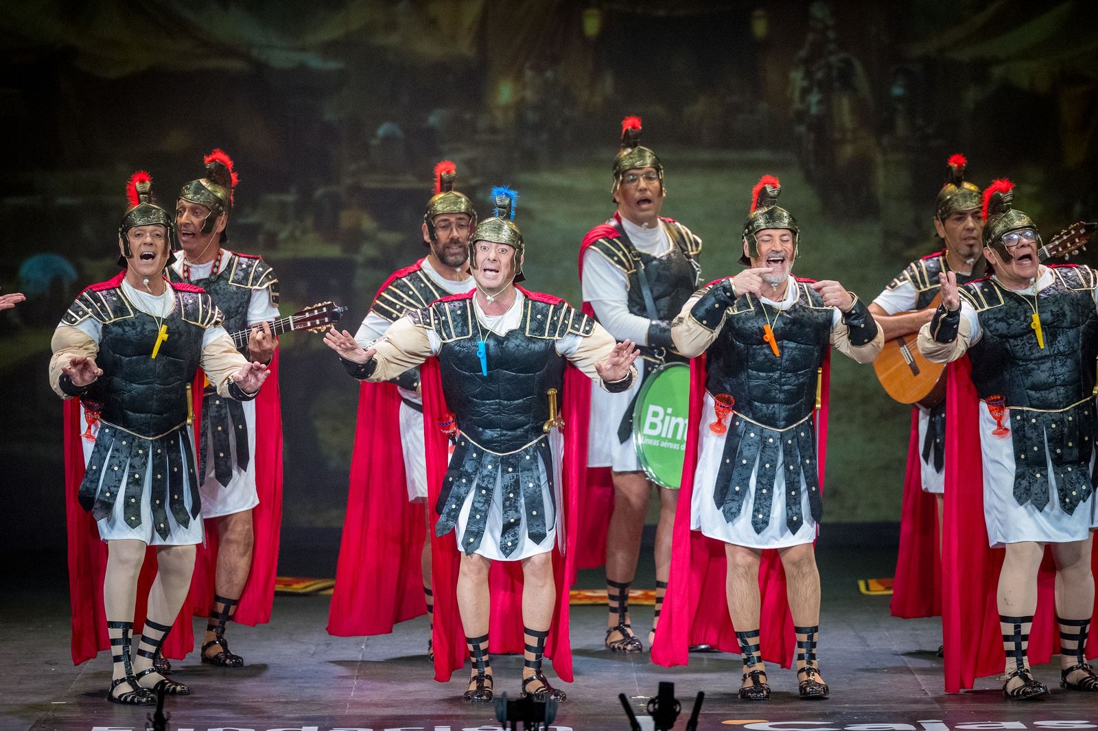 La chirigota 'Los legía con G', de Tenerife, en el pase de anoche