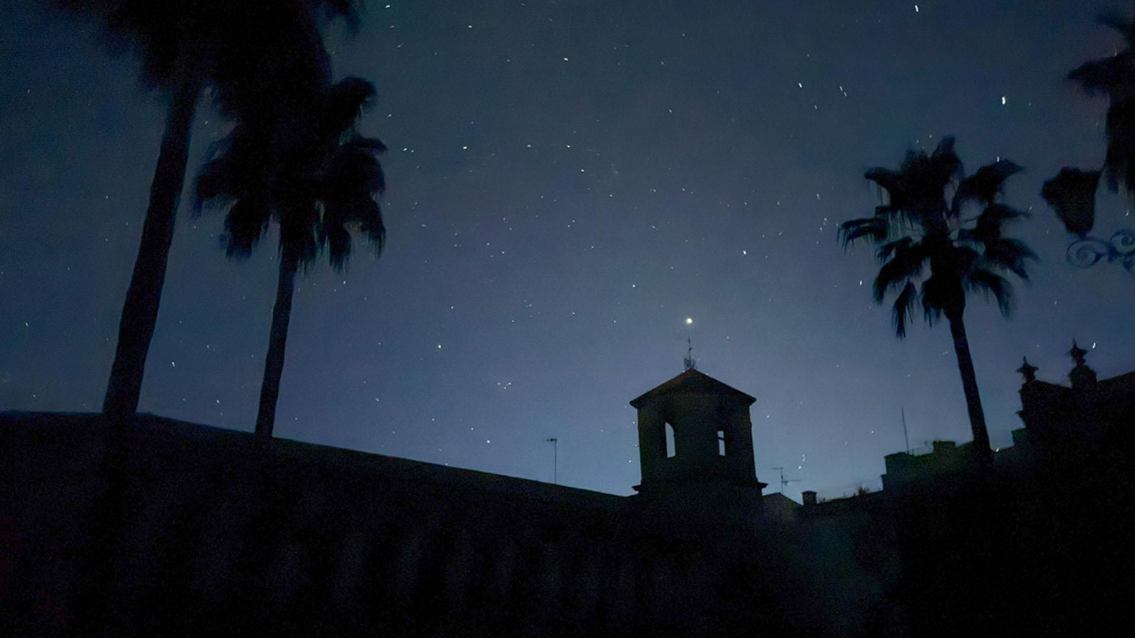 Cielo estrellado de Torredonjimeno este lunes por la noche, en pleno apagón nacional.