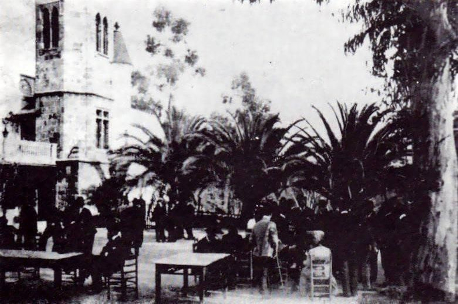 Almuerzo en los jardines del Convento, febrero 1906. Conferencia de Algeciras.