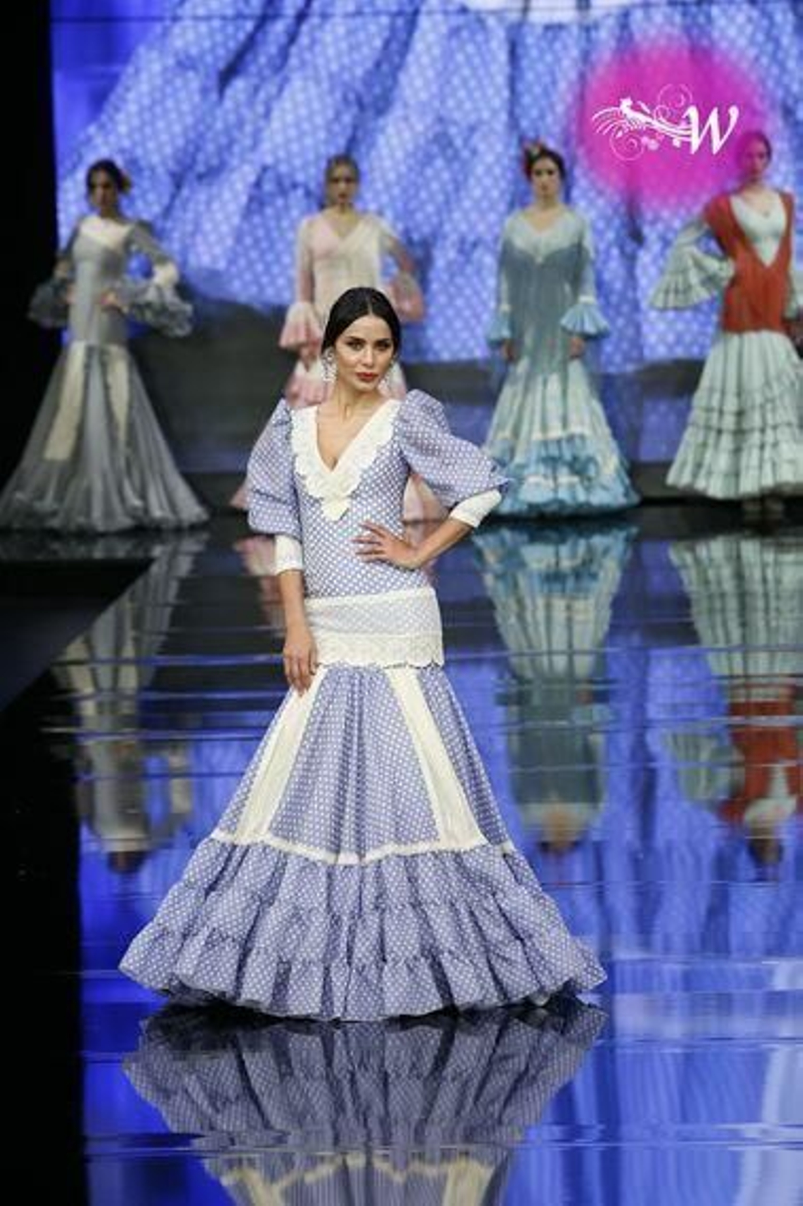 'La fuerza de color' de Loli Vera en SIMOF 2020, todas las fotos del desfile