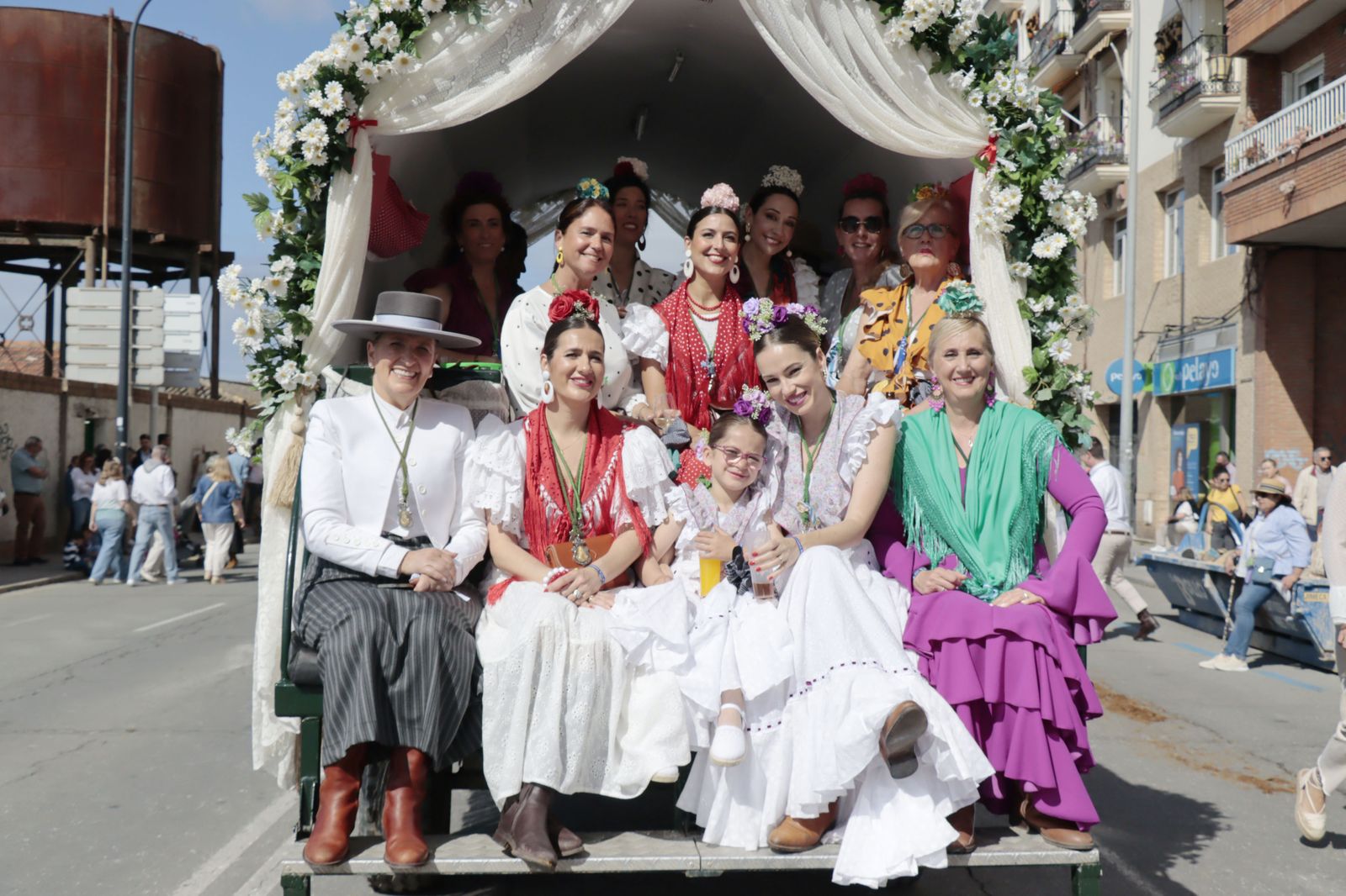 Imágenes de los carros de la Hermandad del Rocío de Huelva